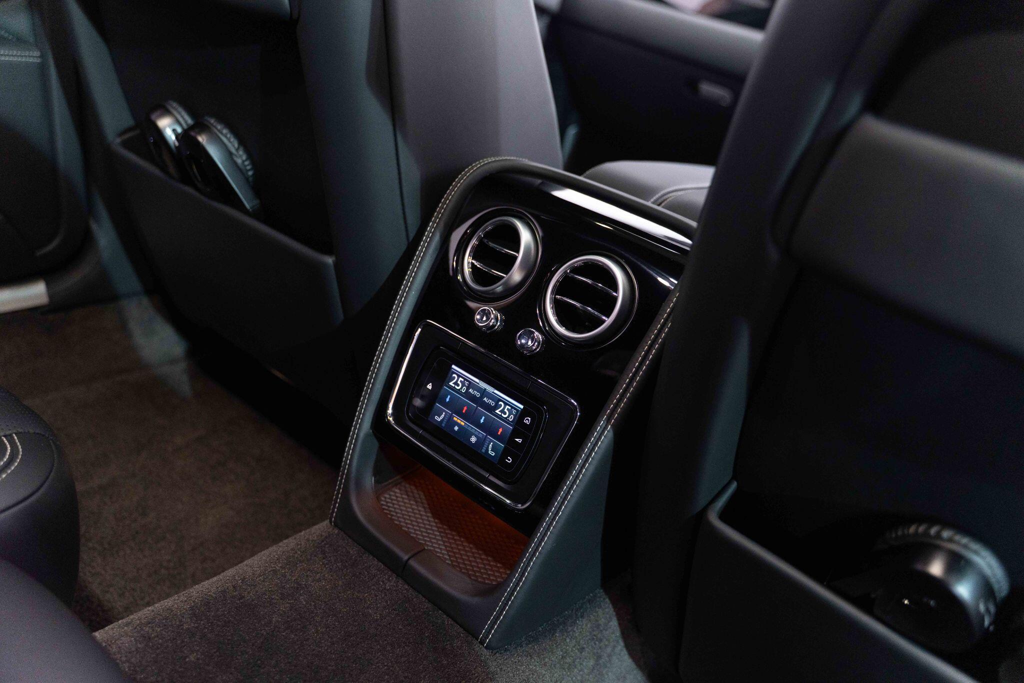 Bentley Flying Spur - Image 29