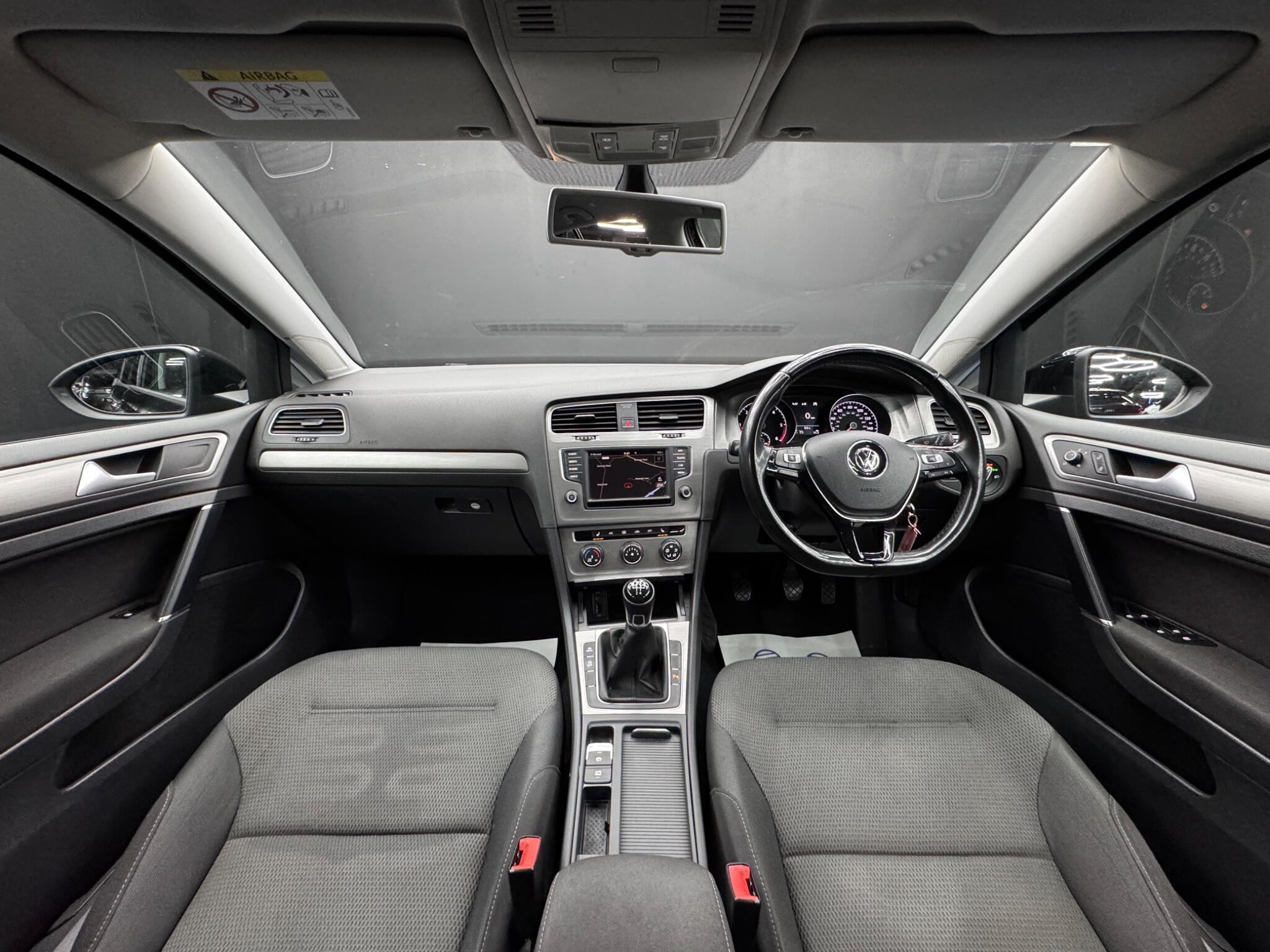 Volkswagen Golf - Image 16