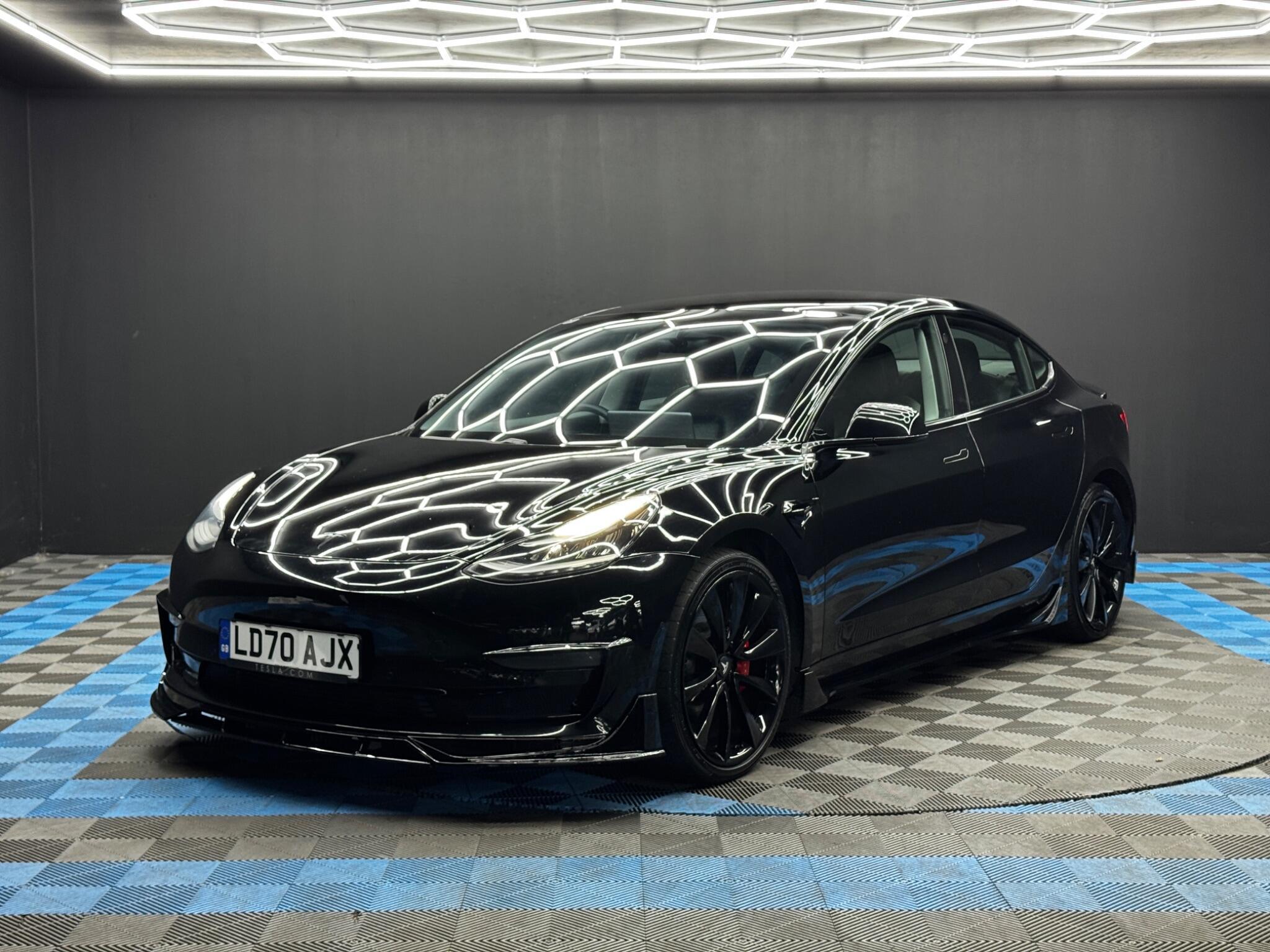 Tesla Model 3 - Image 3