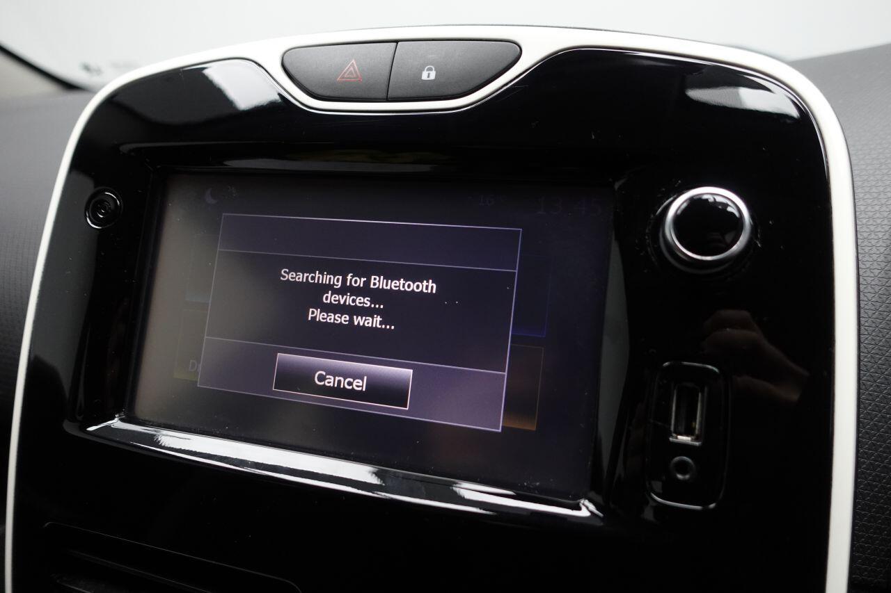 Renault Clio - Image 33