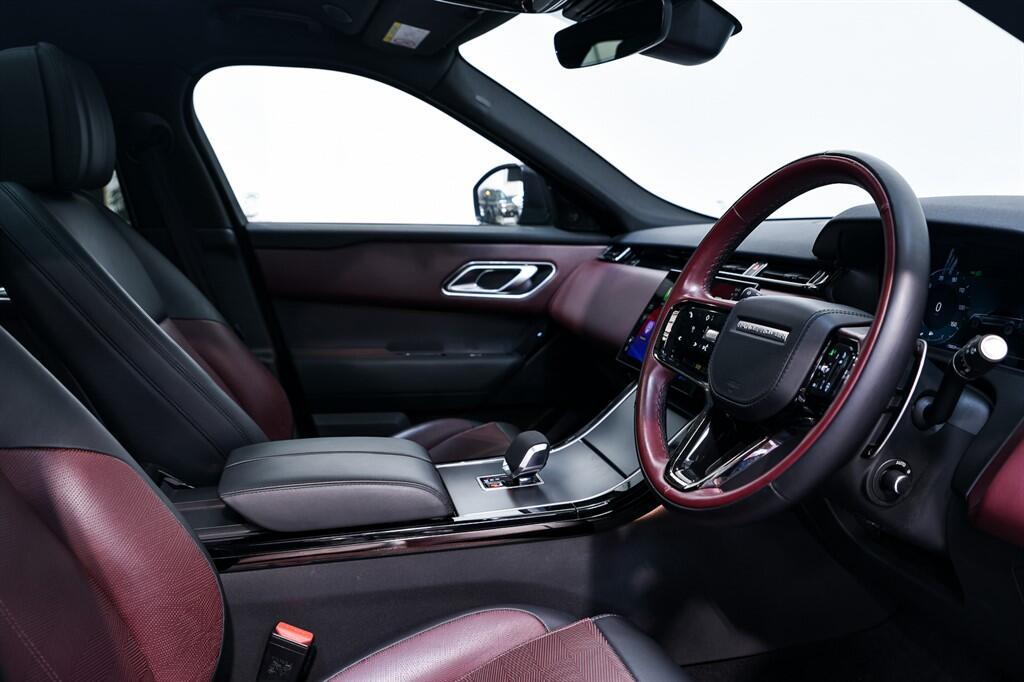 Land Rover Range Rover Velar - Image 13