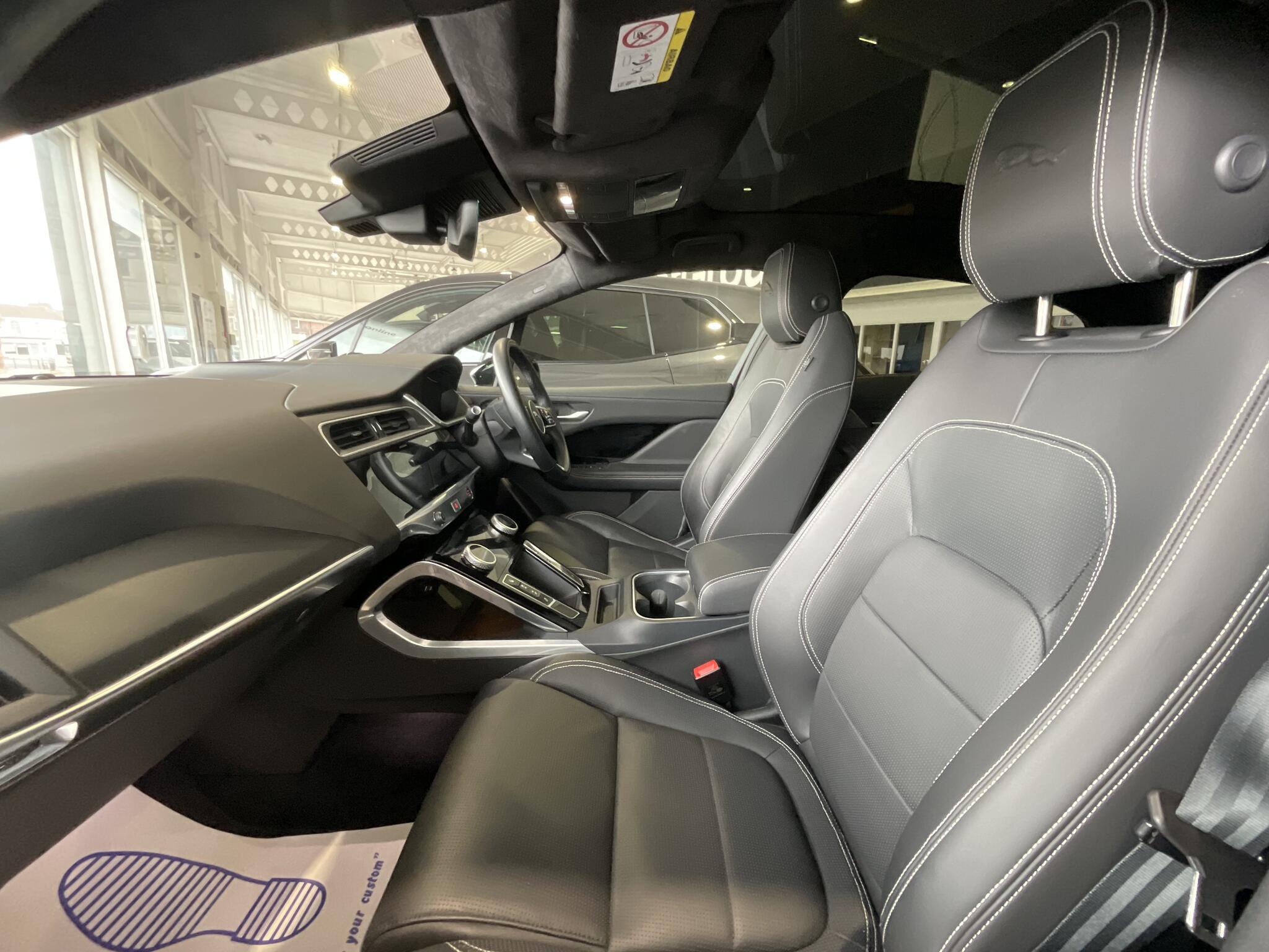 Jaguar I-Pace - Image 19
