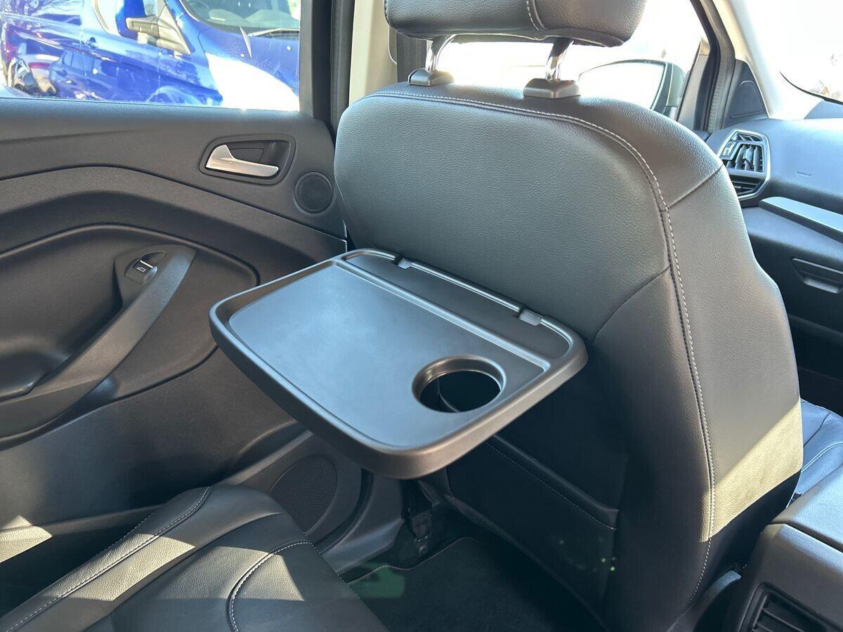 Ford Kuga - Image 35