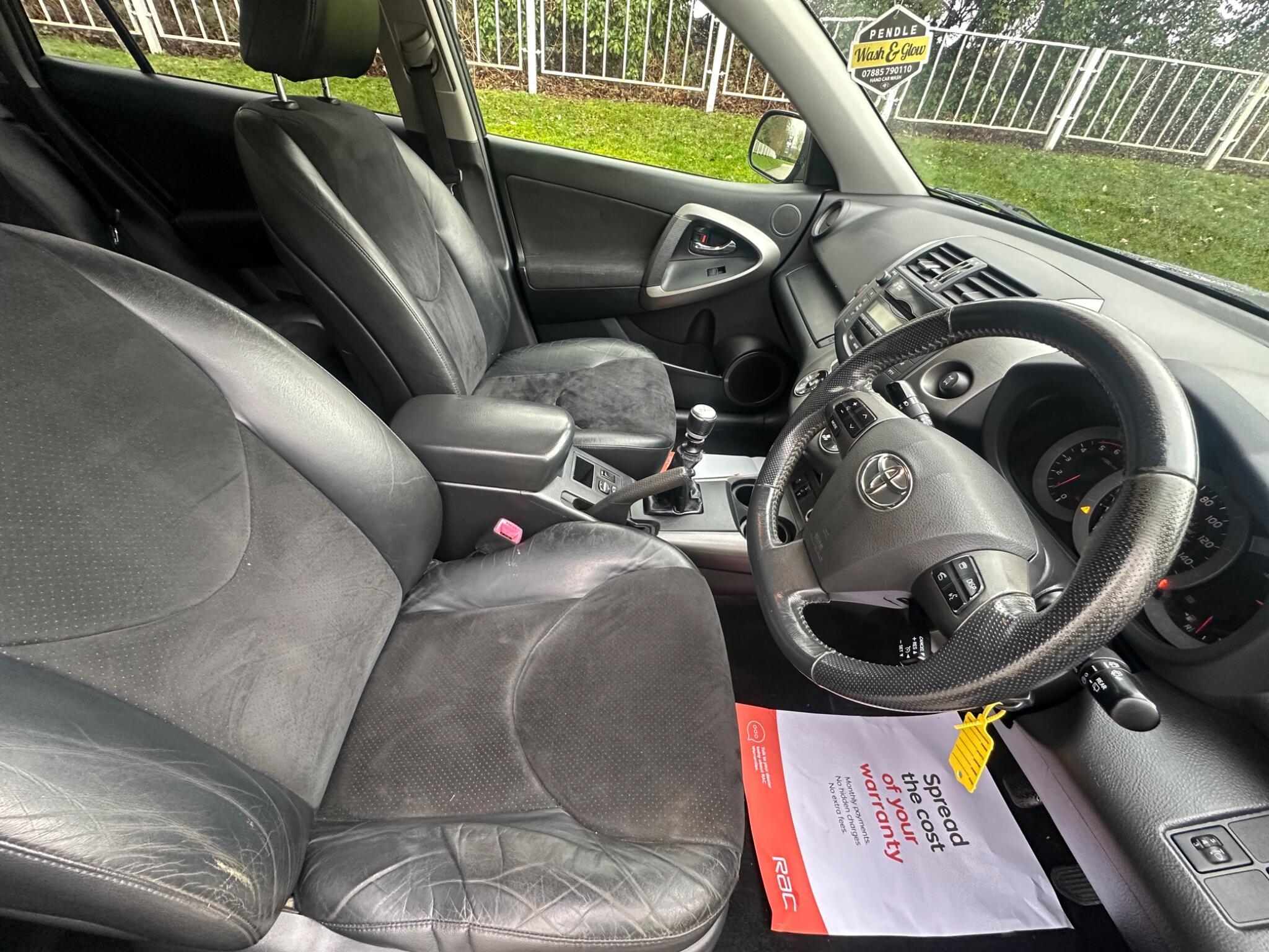 Toyota RAV4 - Image 24