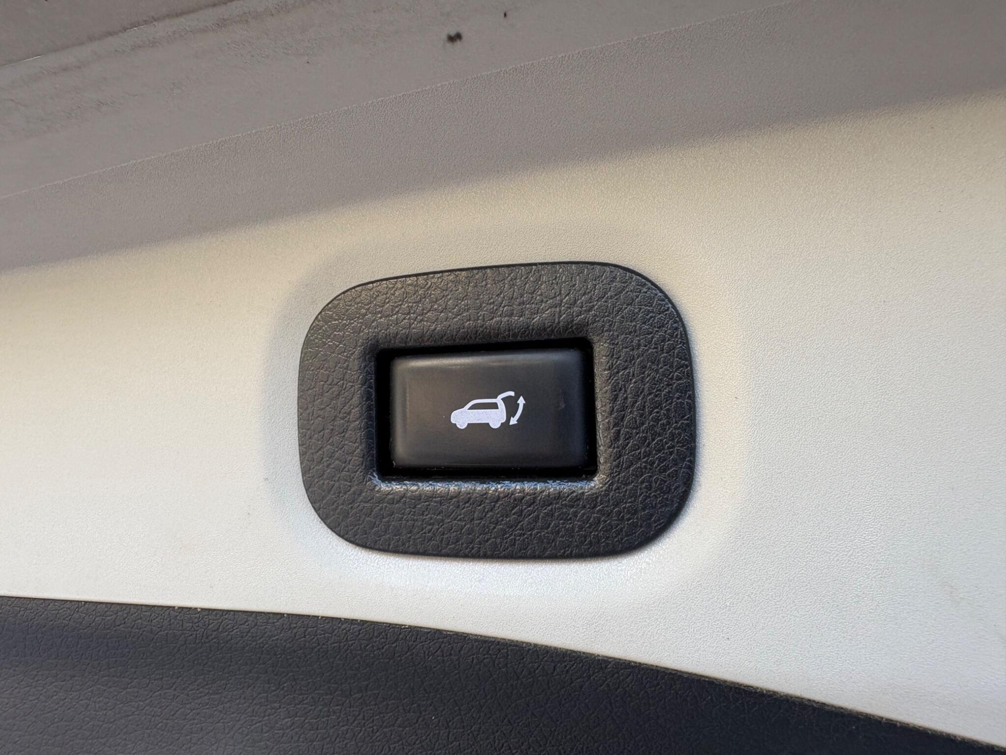 Nissan X-Trail - Image 19