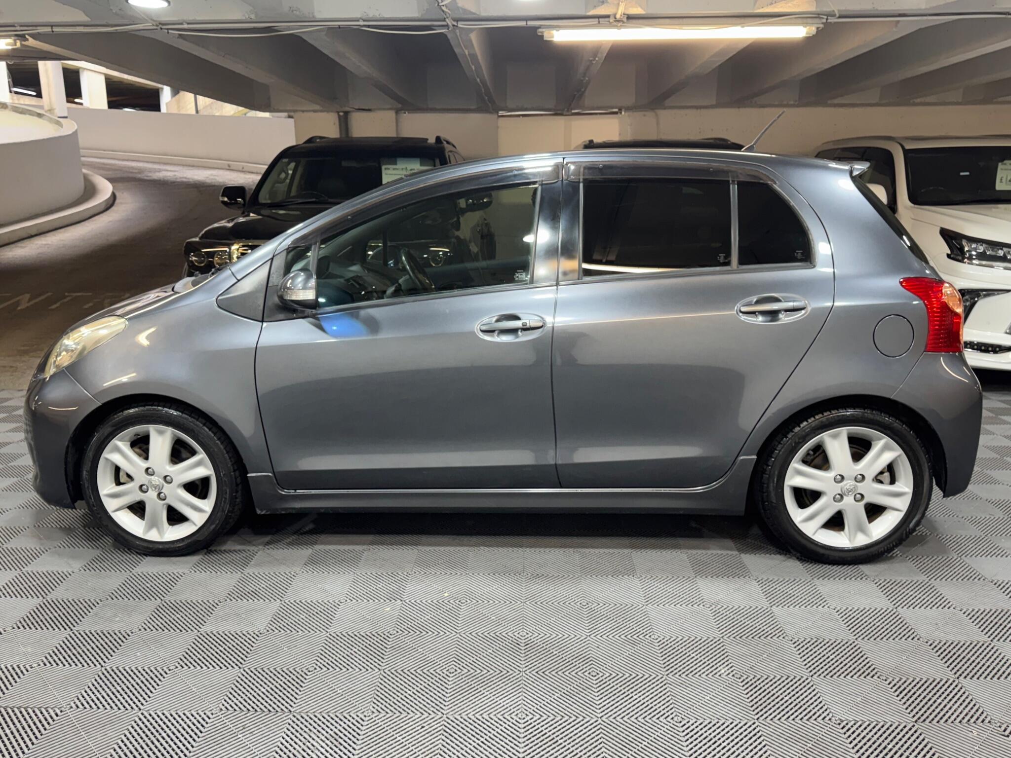 Toyota Yaris - Image 2