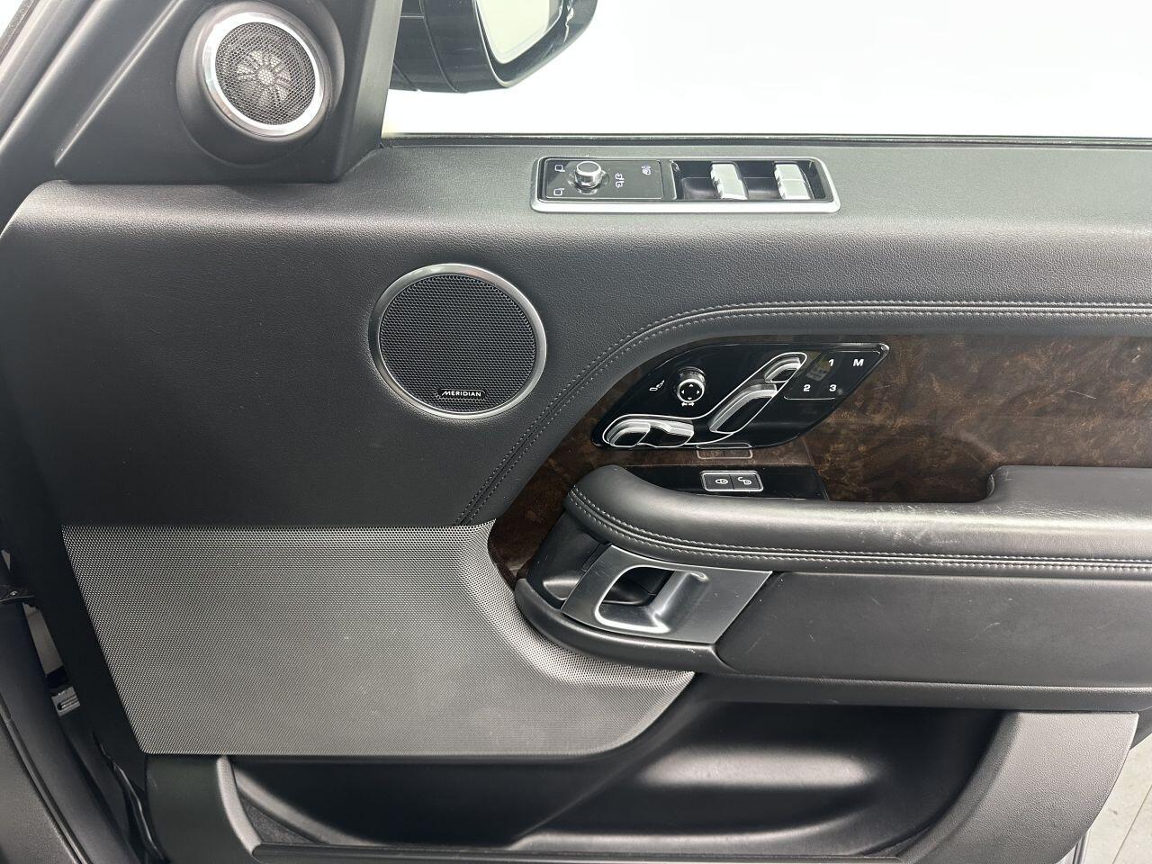 Land Rover Range Rover - Image 15