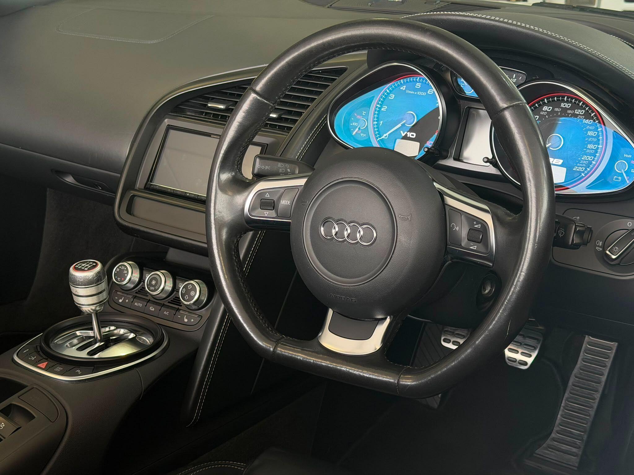 Audi R8 - Image 19