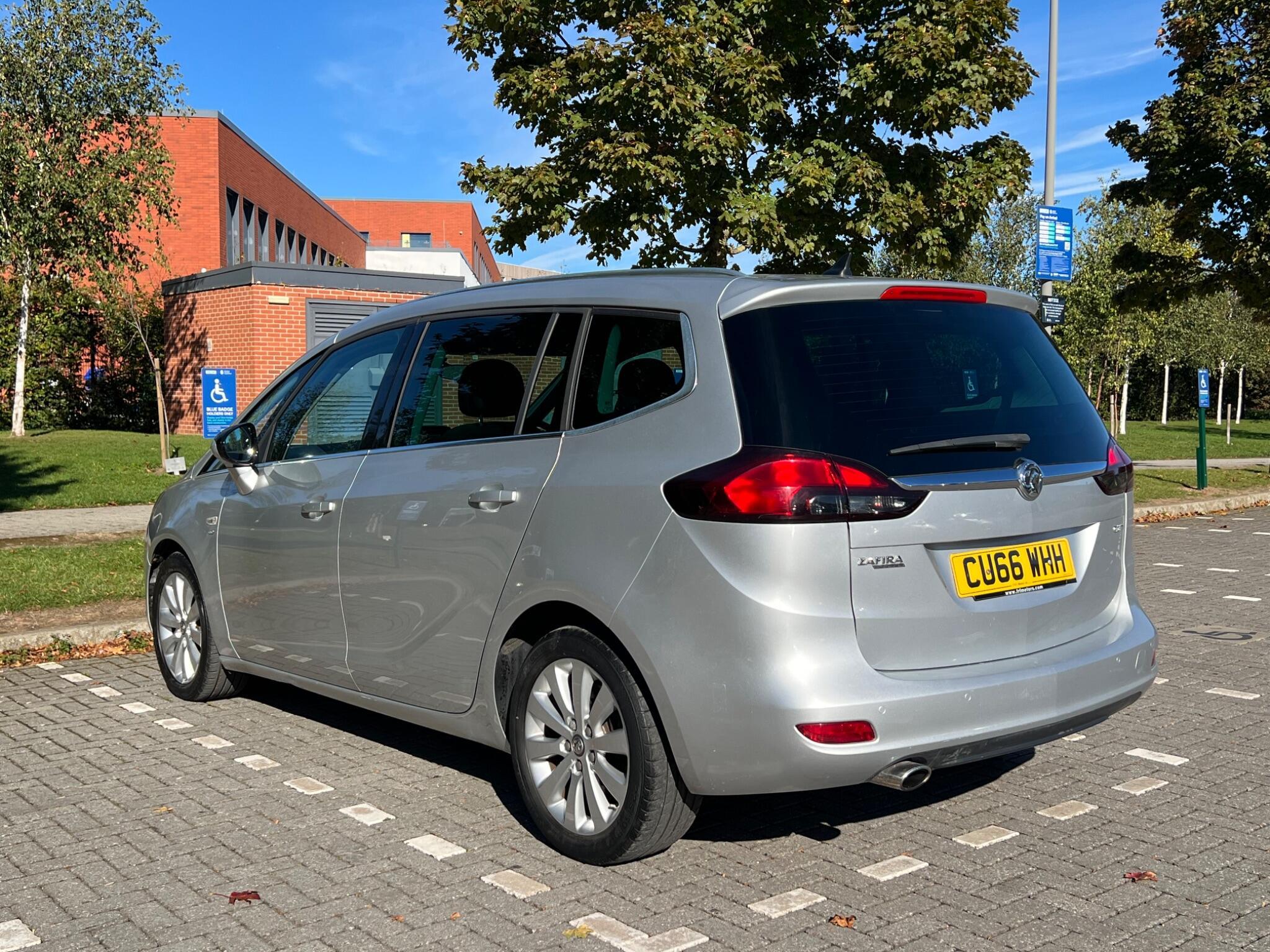 Vauxhall Zafira Tourer - Image 4