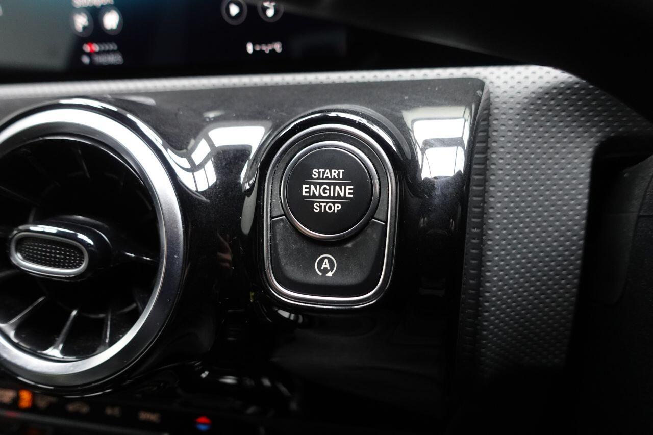 Mercedes CLA - Image 36