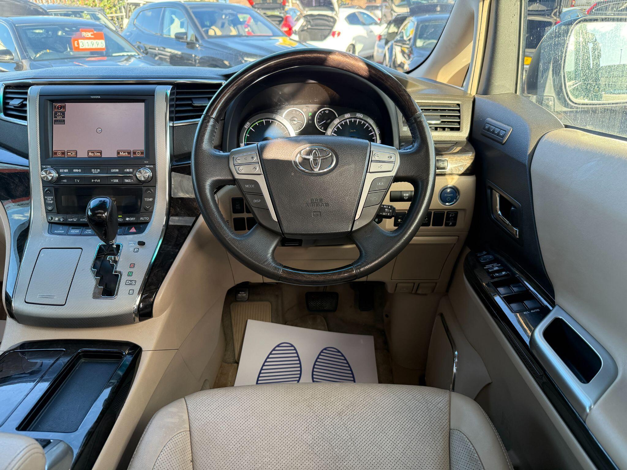 Toyota Alphard - Image 49