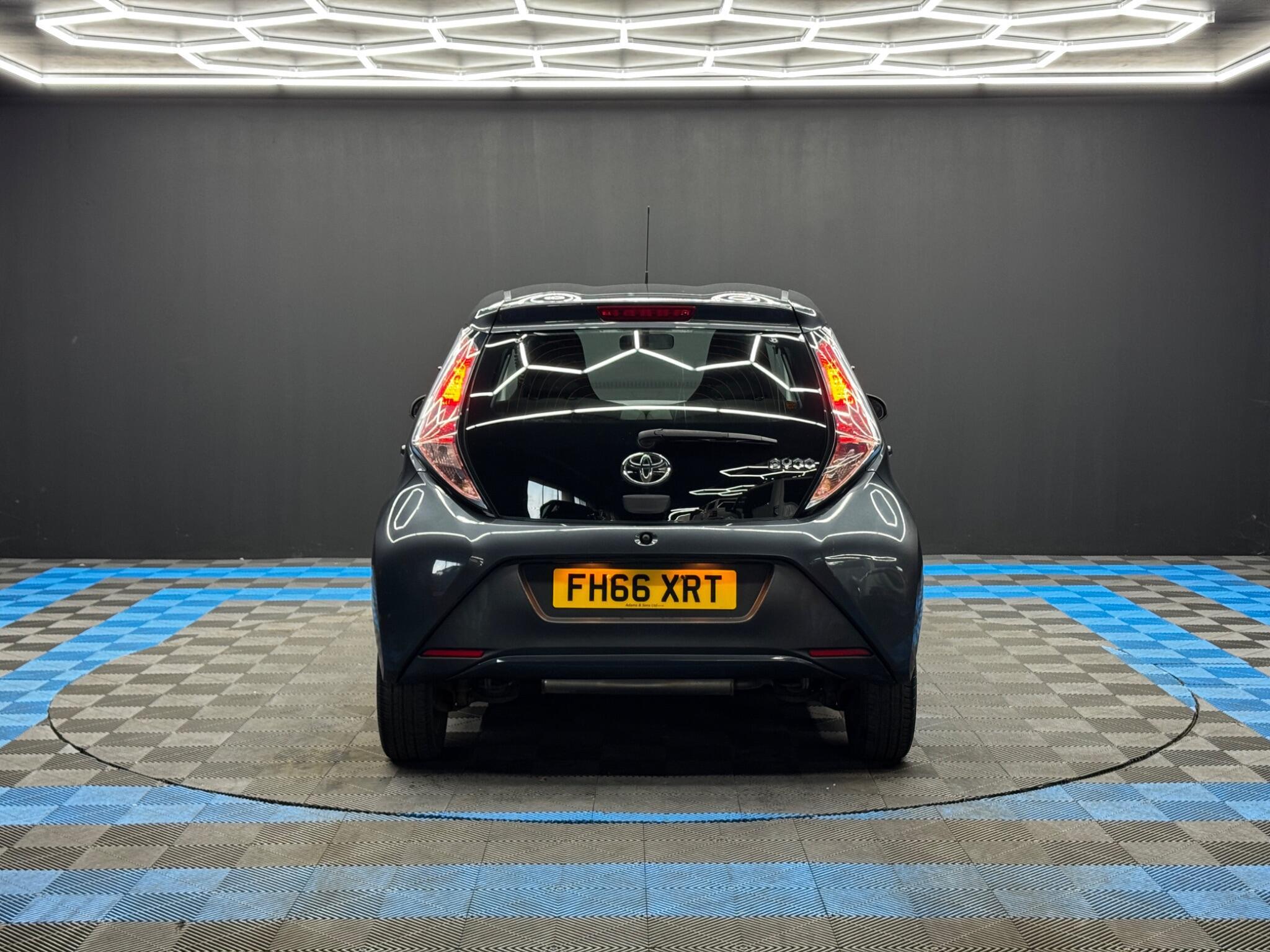 Toyota Aygo - Image 6