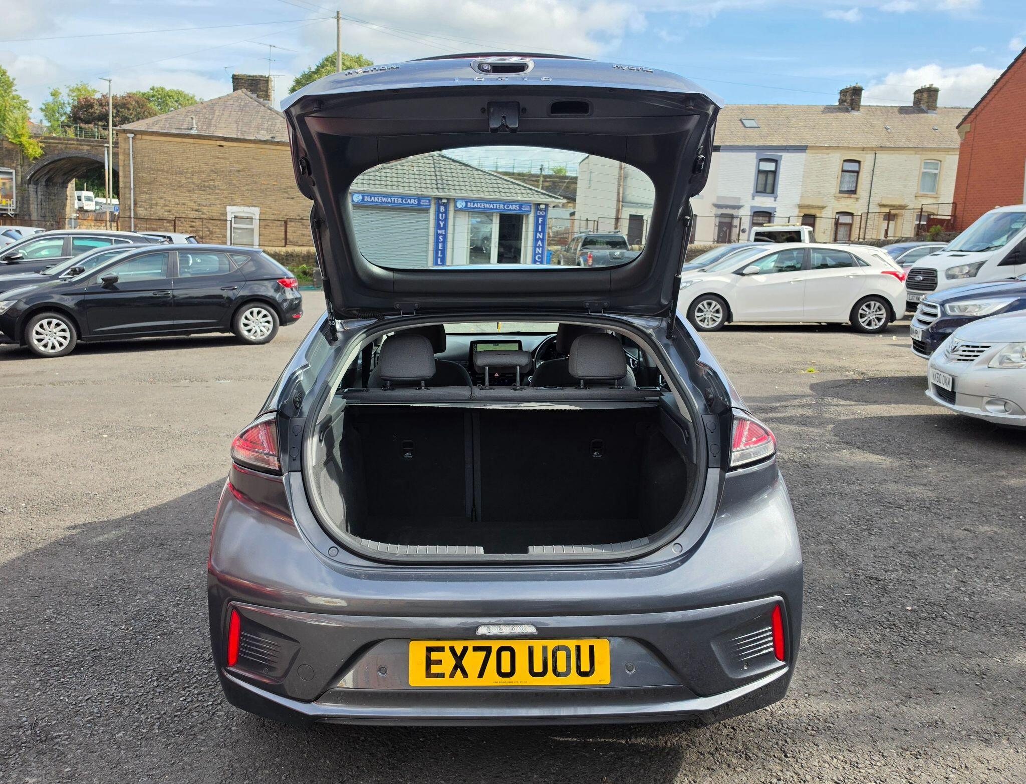 Hyundai Ioniq - Image 19