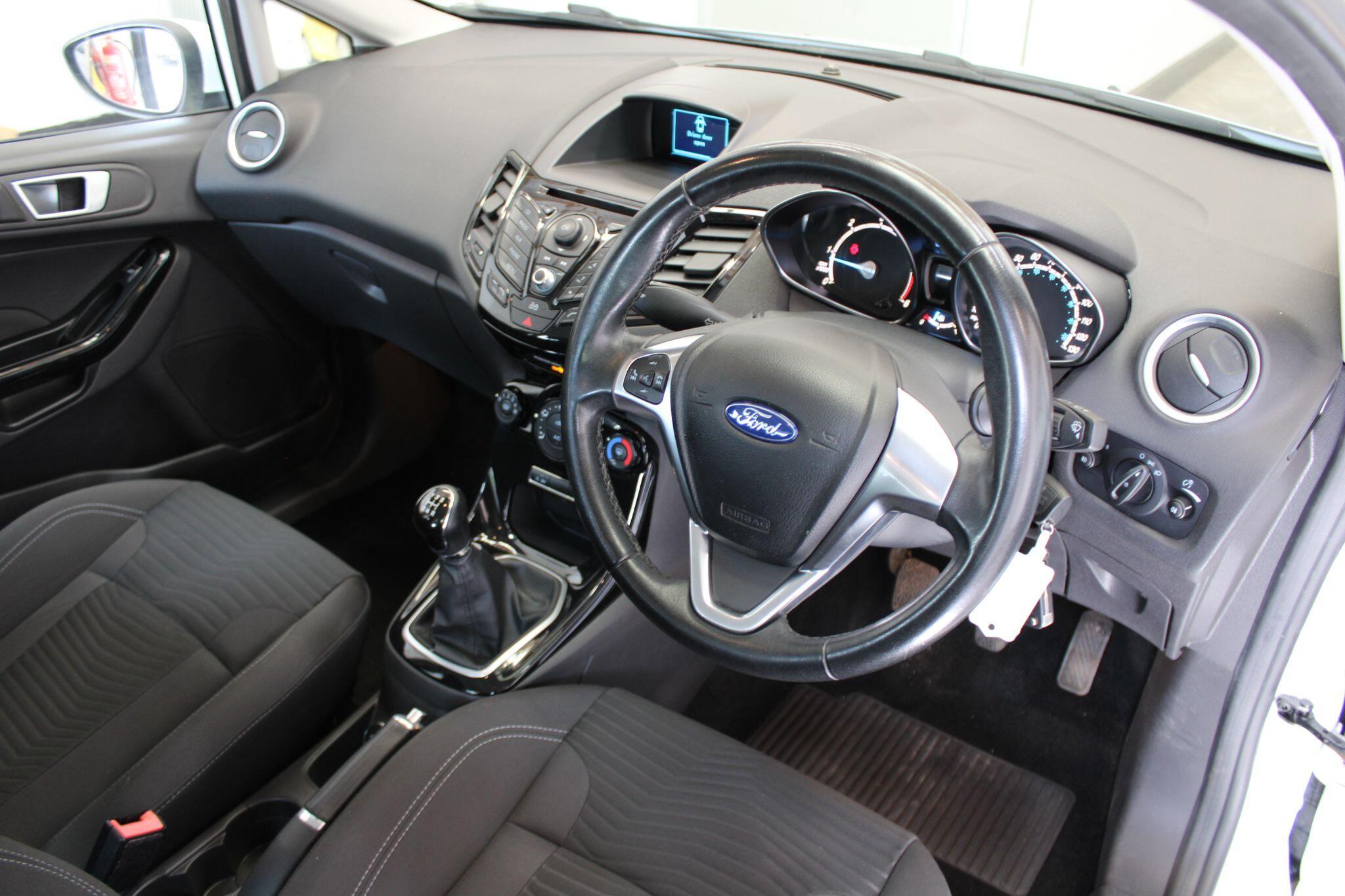 Ford Fiesta - Image 43