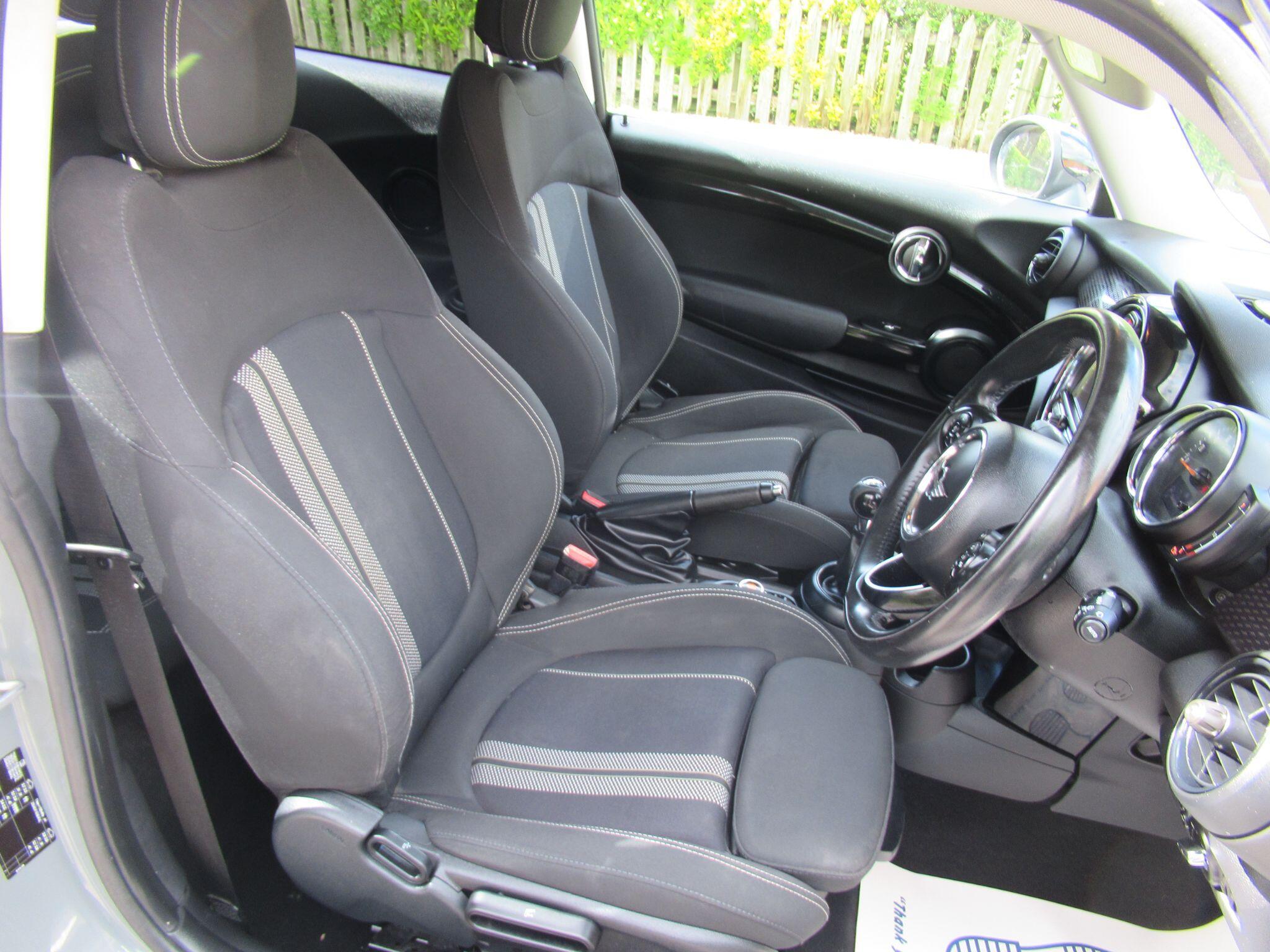 MINI Hatch - Image 18