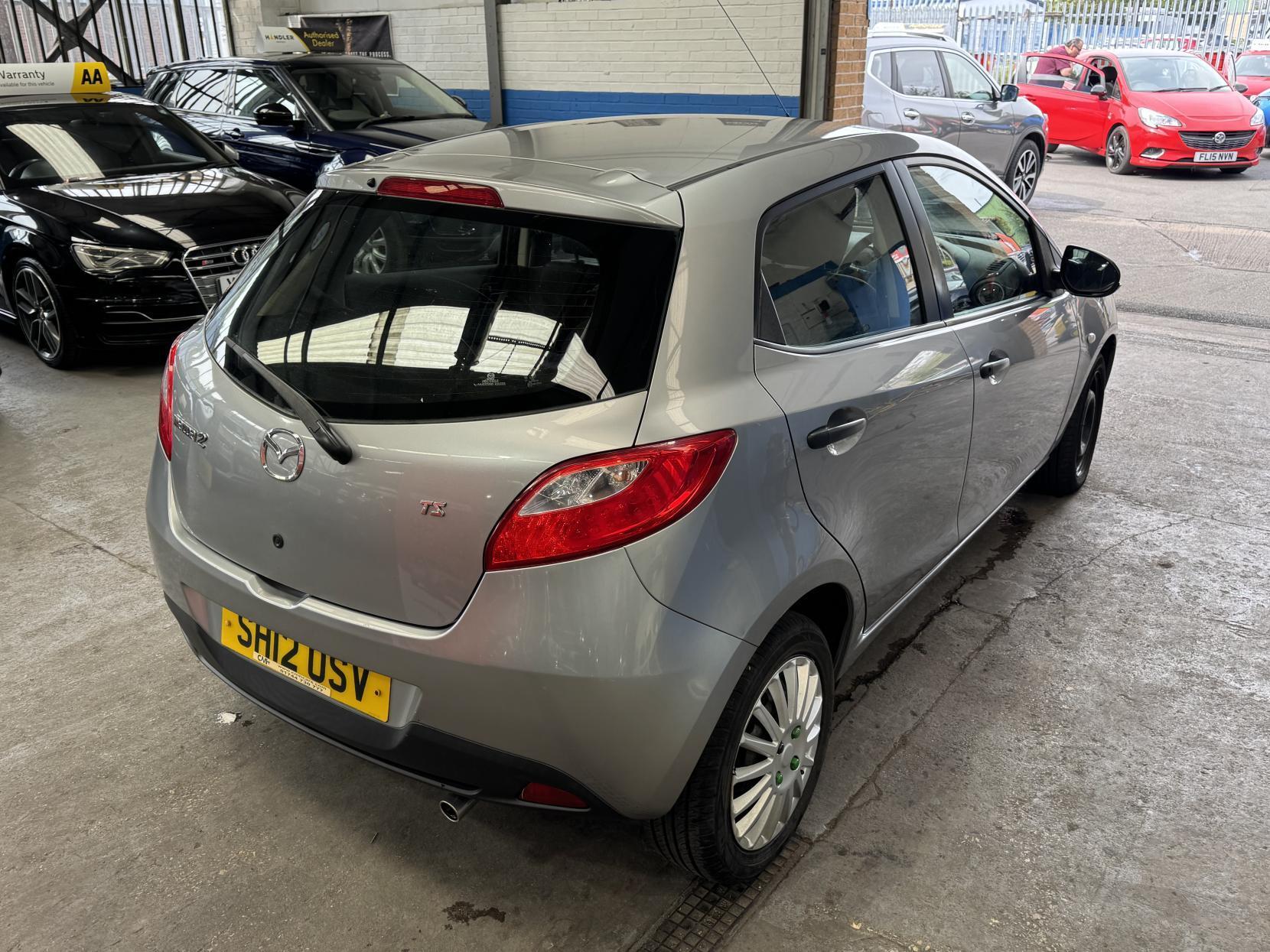 Mazda MAZDA2 - Image 10