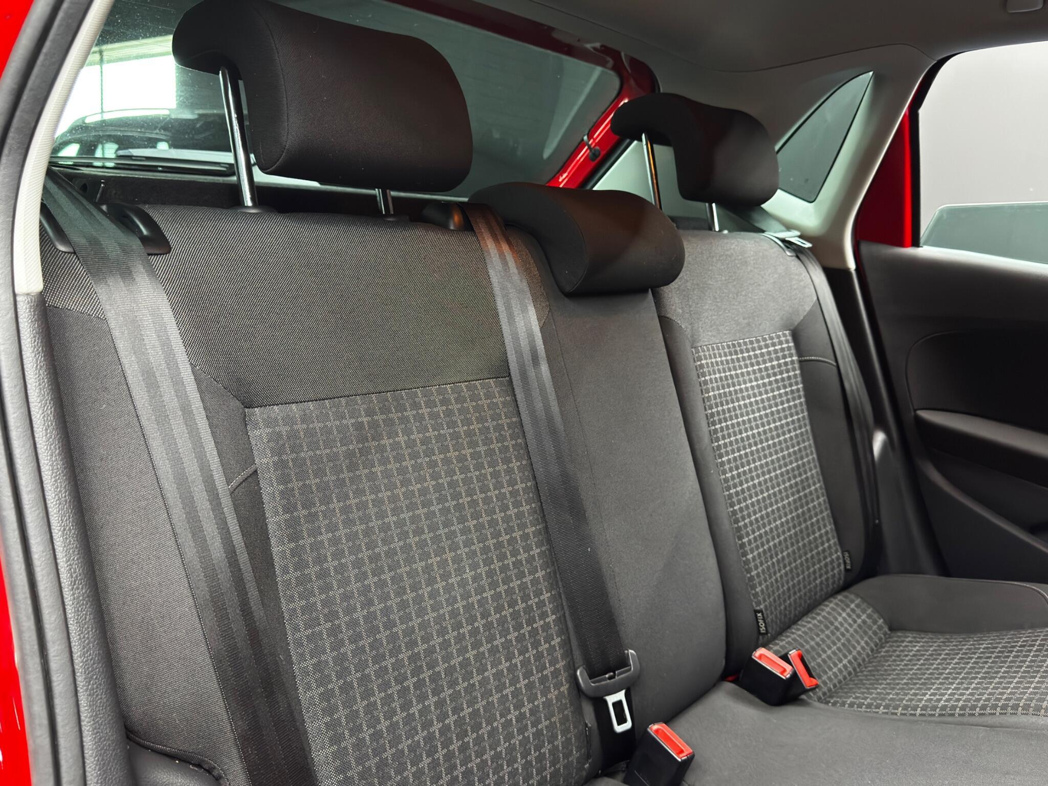 Volkswagen Polo - Image 15