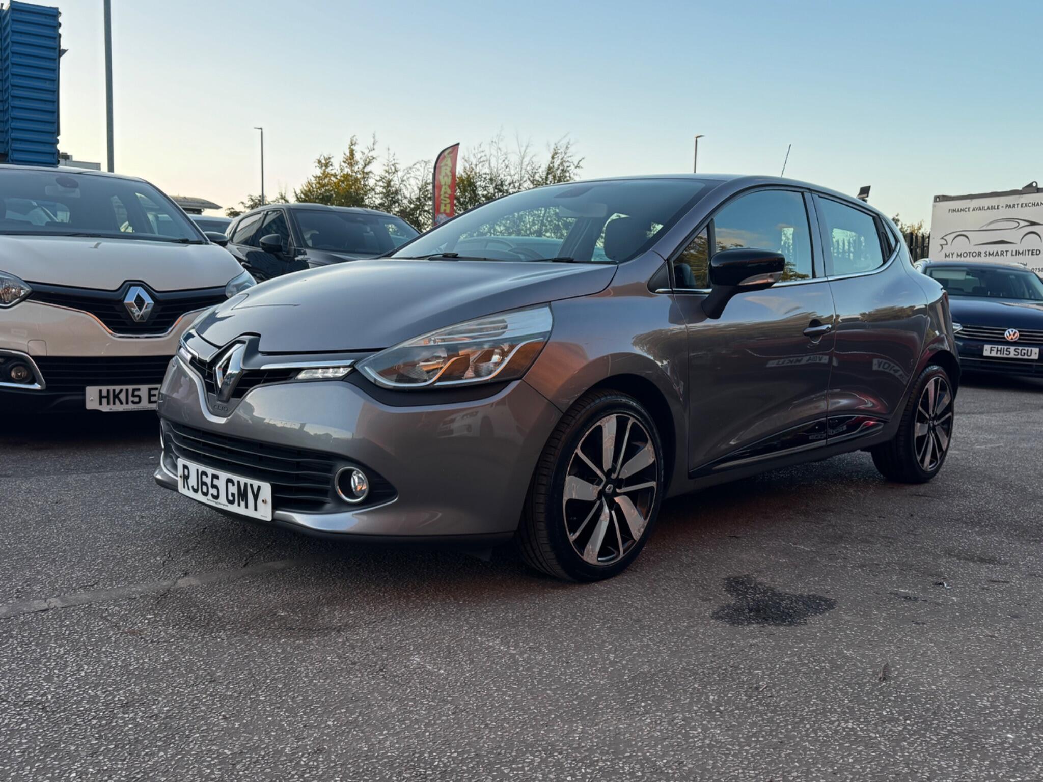 Renault Clio - Image 2