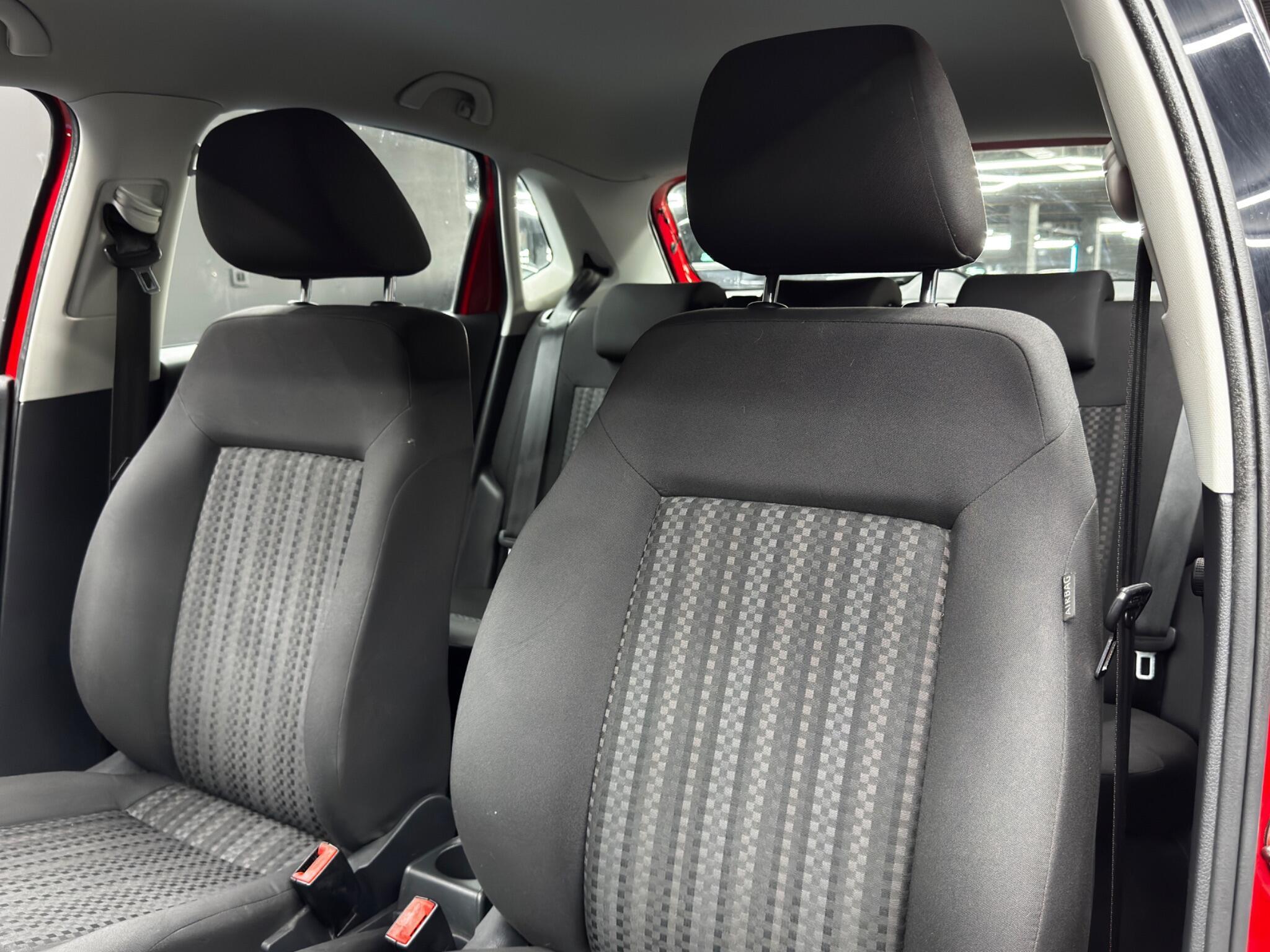 Volkswagen Polo - Image 13