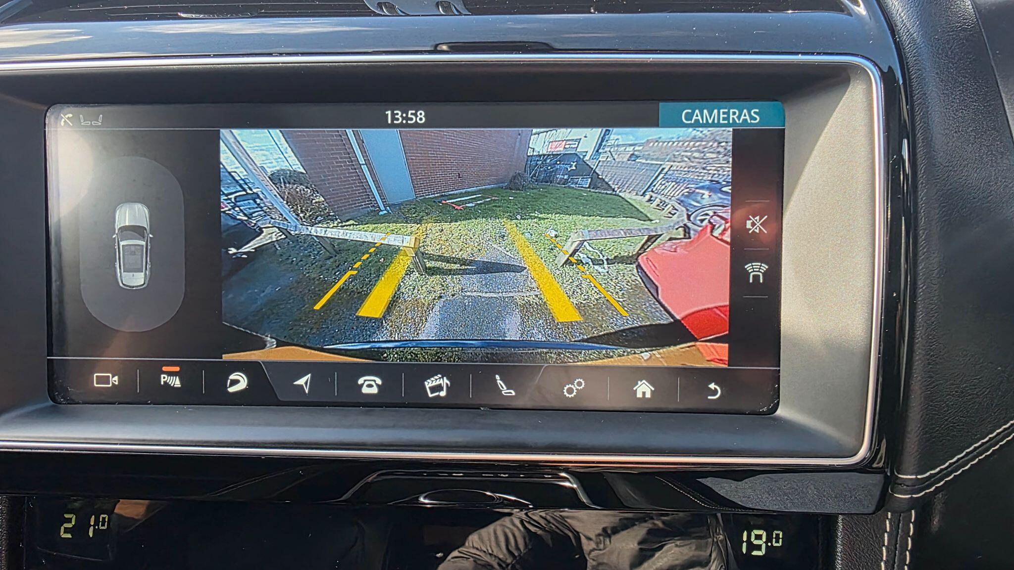 Jaguar F-Pace - Image 45