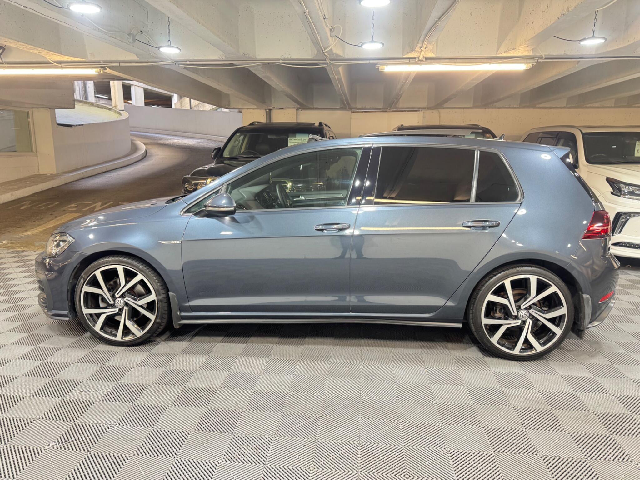 Volkswagen Golf - Image 2