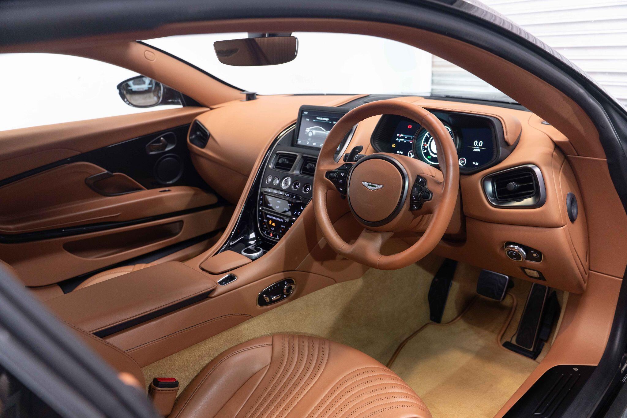 Aston Martin DB11 - Image 6