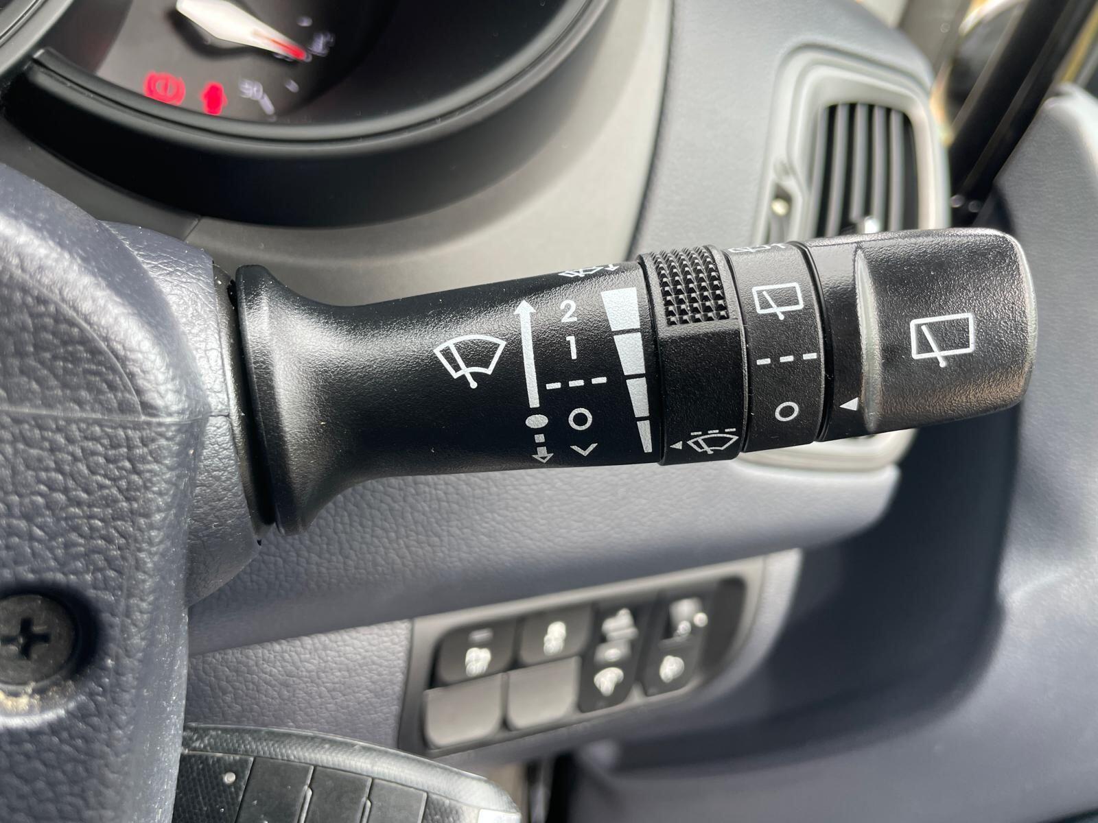Kia Rio - Image 17