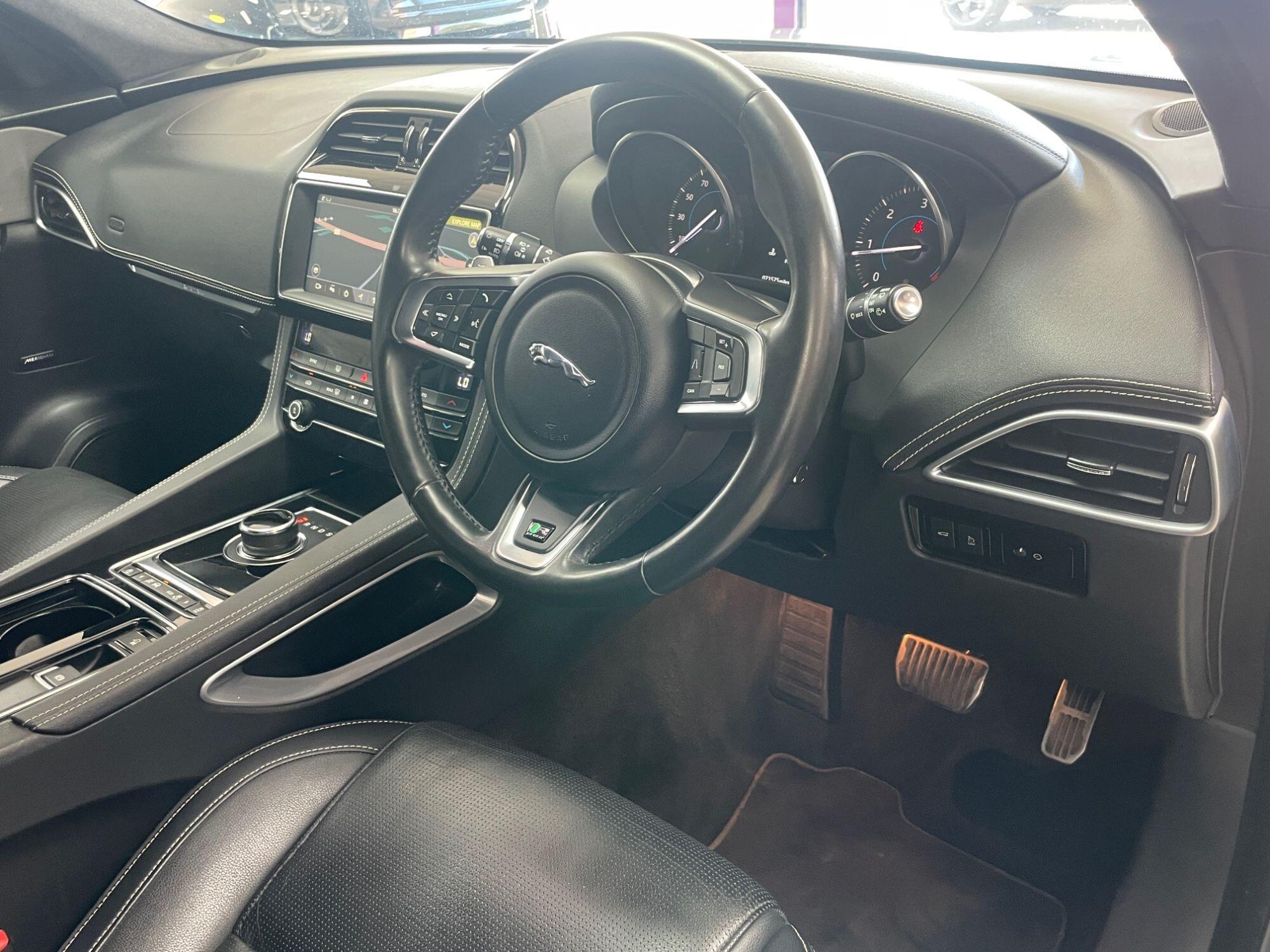 Jaguar F-Pace - Image 24
