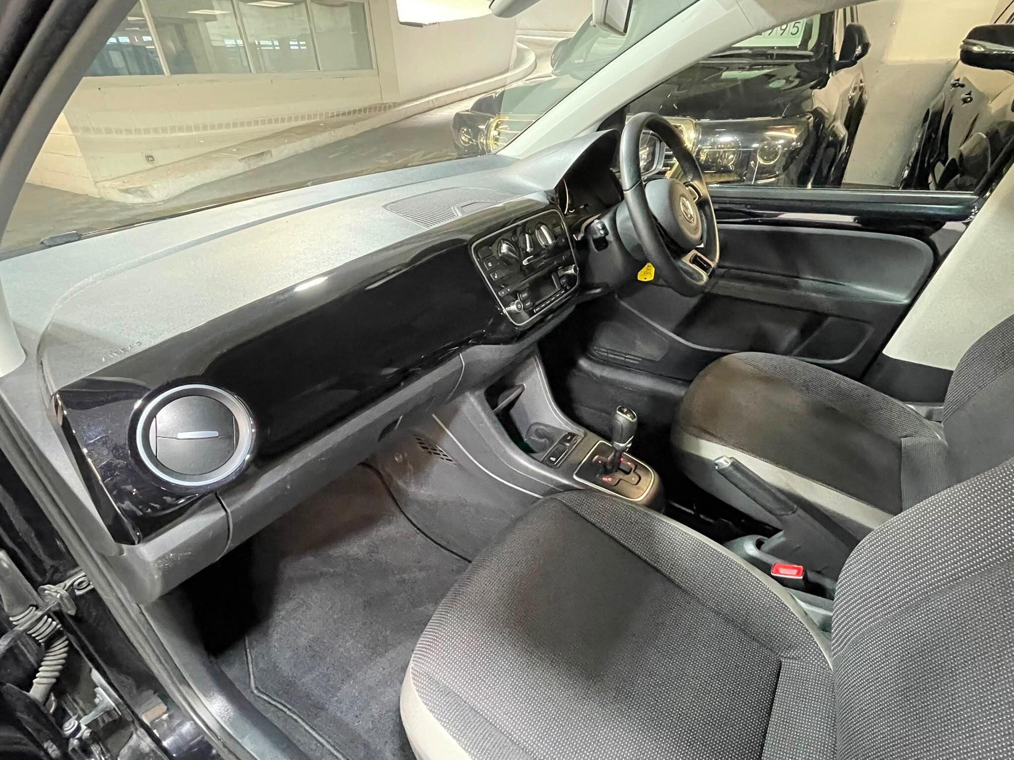 Volkswagen up! - Image 8