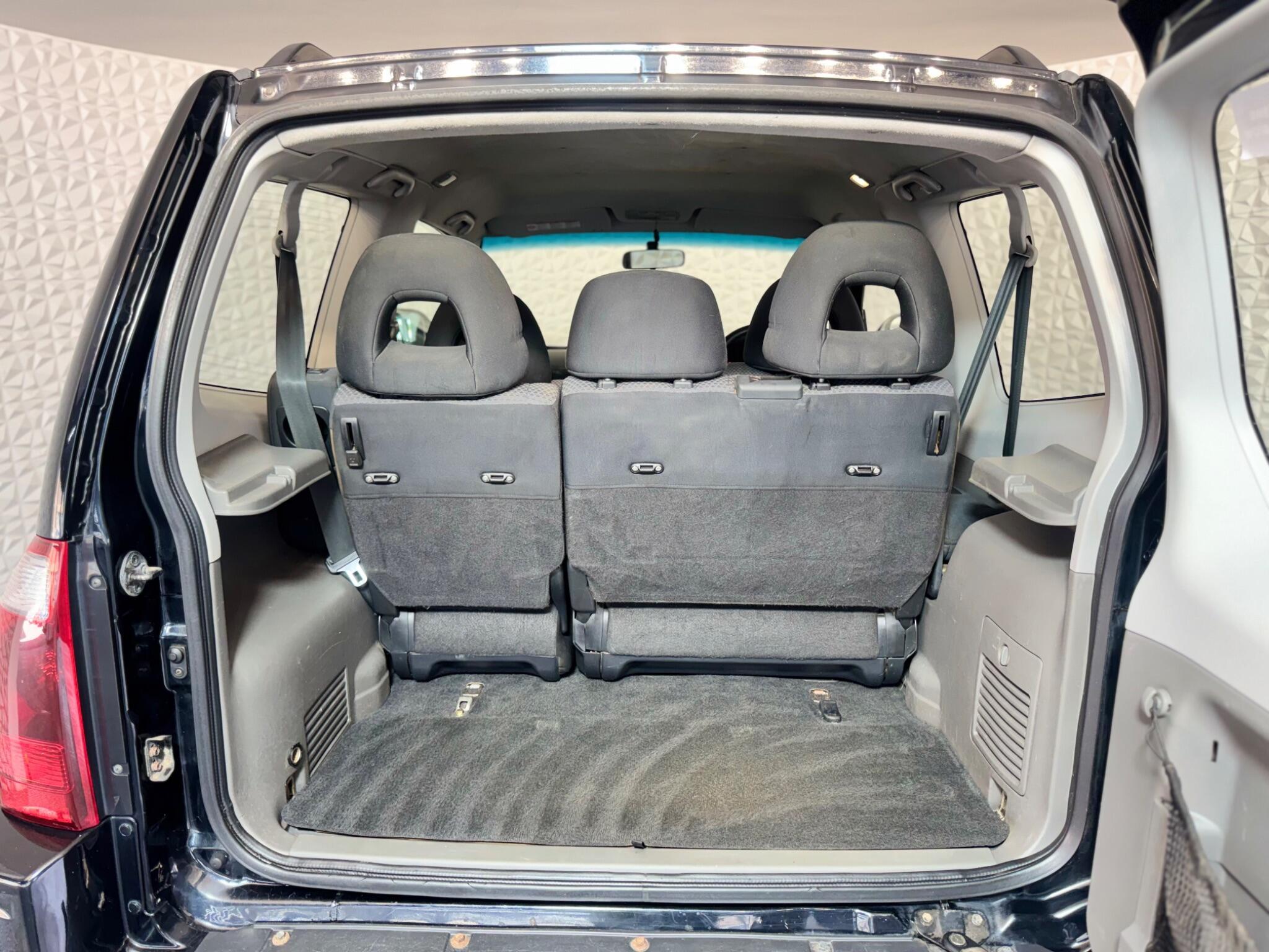 Mitsubishi Shogun - Image 23