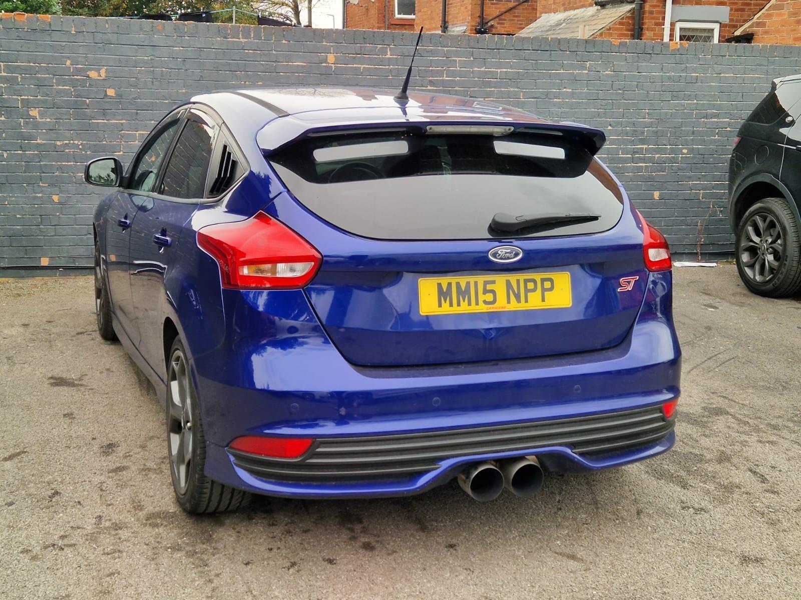 Ford Focus - Image 8