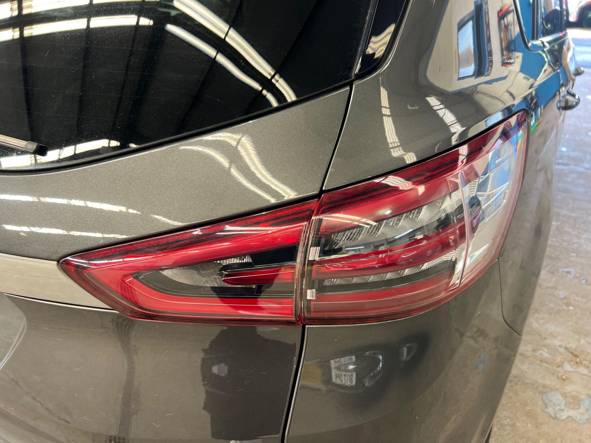 Ford S-MAX - Image 31