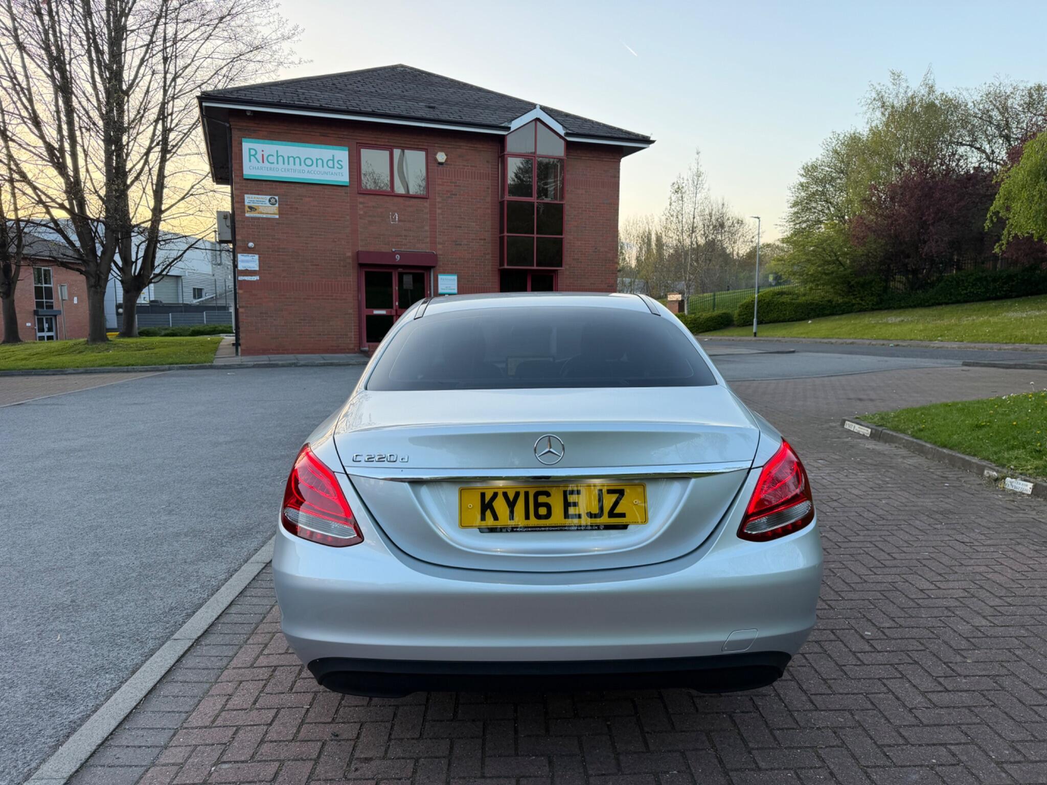 Mercedes C Class - Image 12