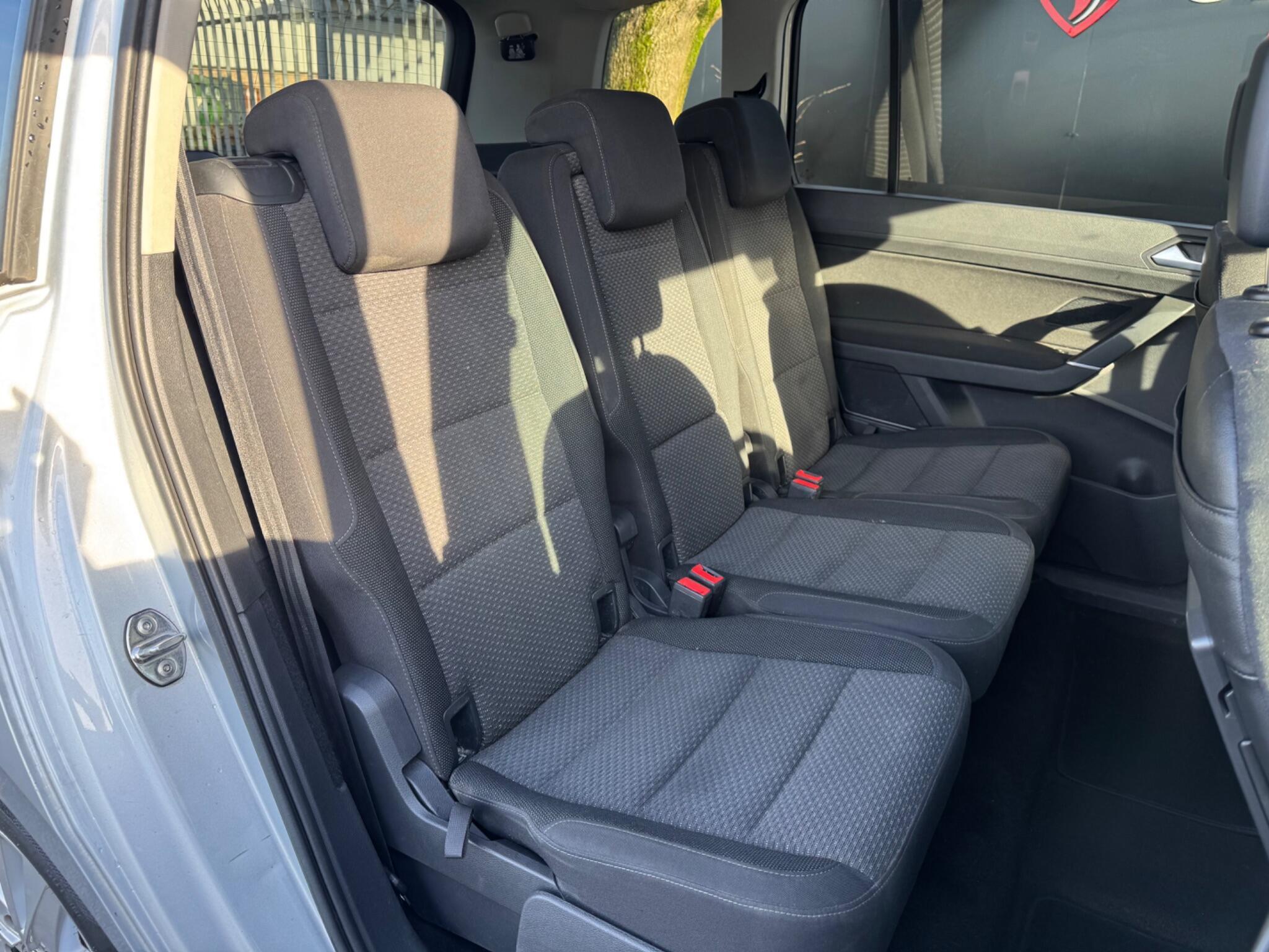 Volkswagen Touran - Image 20