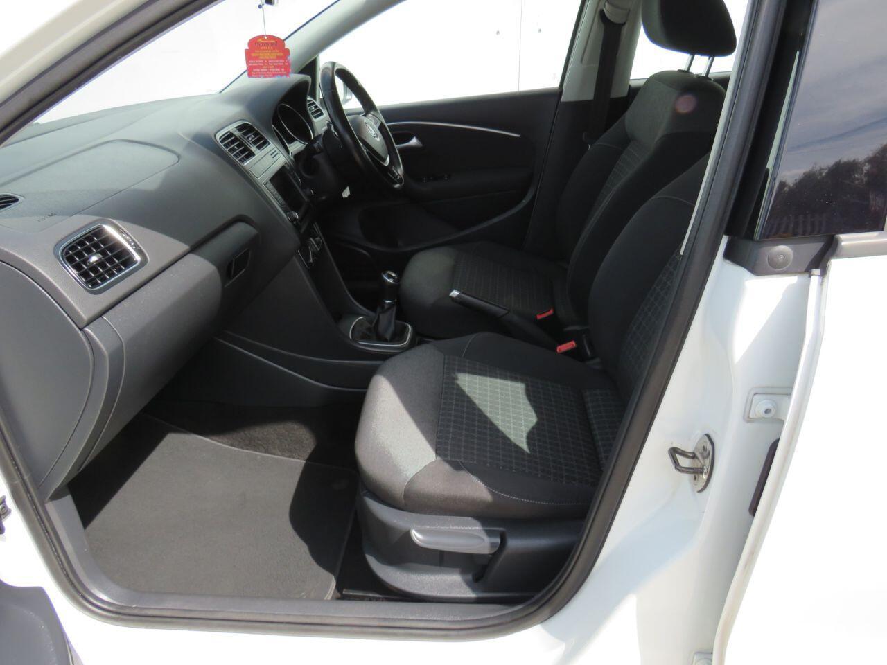 Volkswagen Polo - Image 9