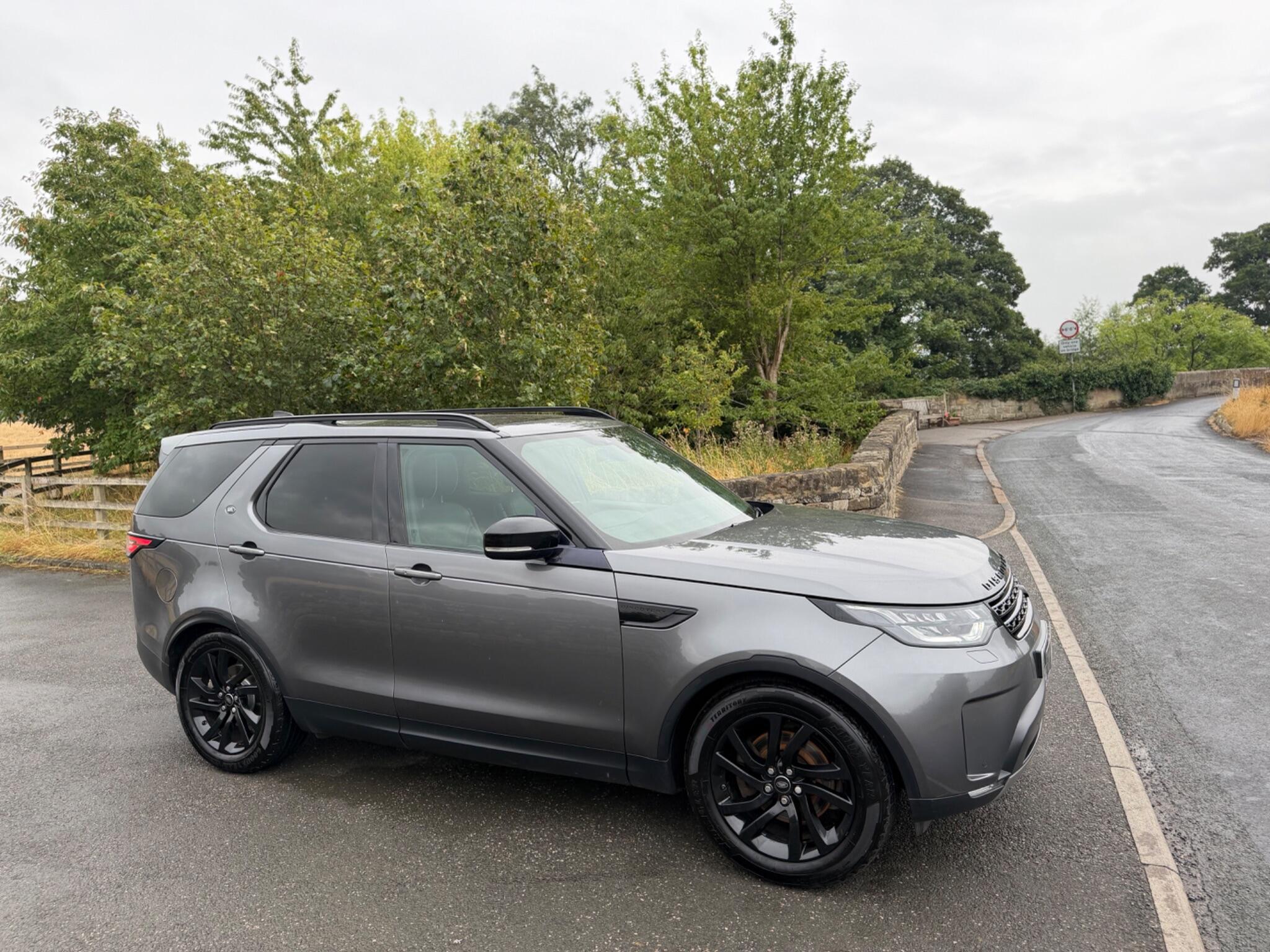 Land Rover Discovery - Image 12