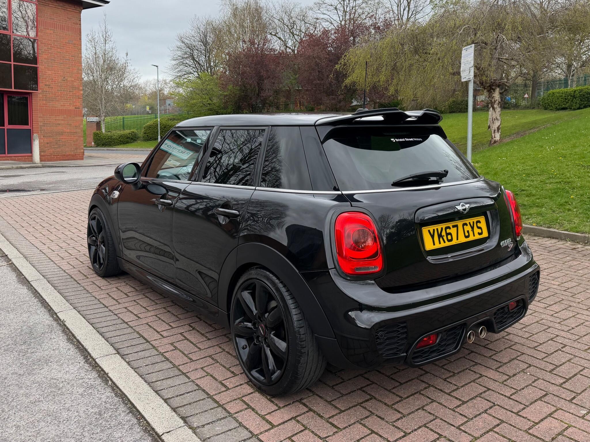 MINI Hatch - Image 16