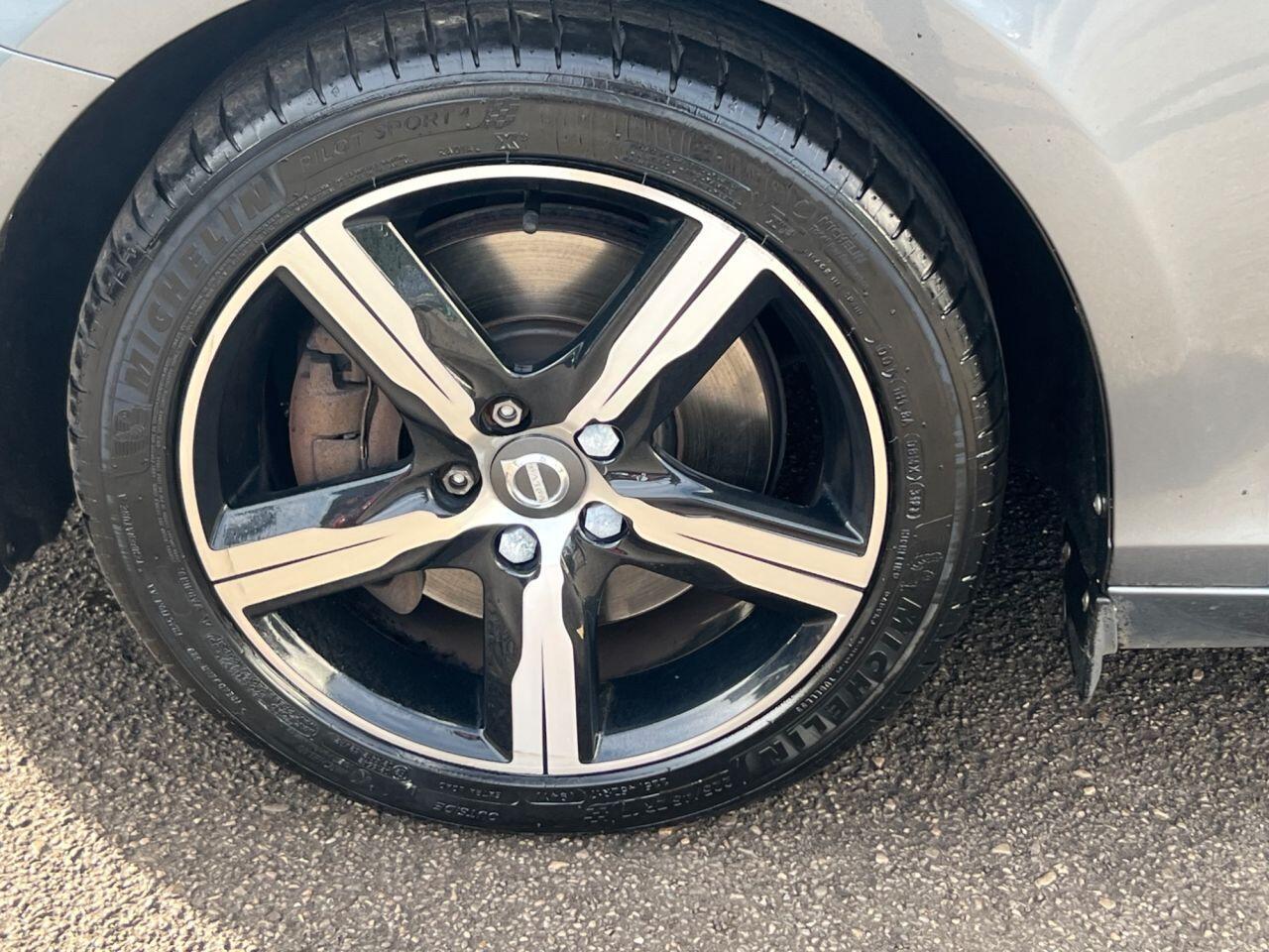 Volvo V40 - Image 14