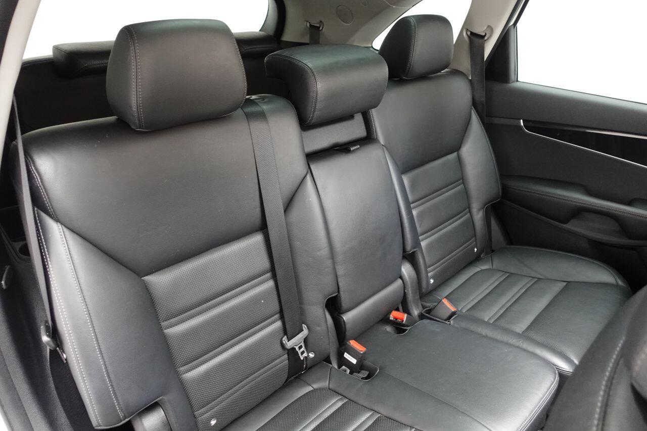 Kia Sorento - Image 20