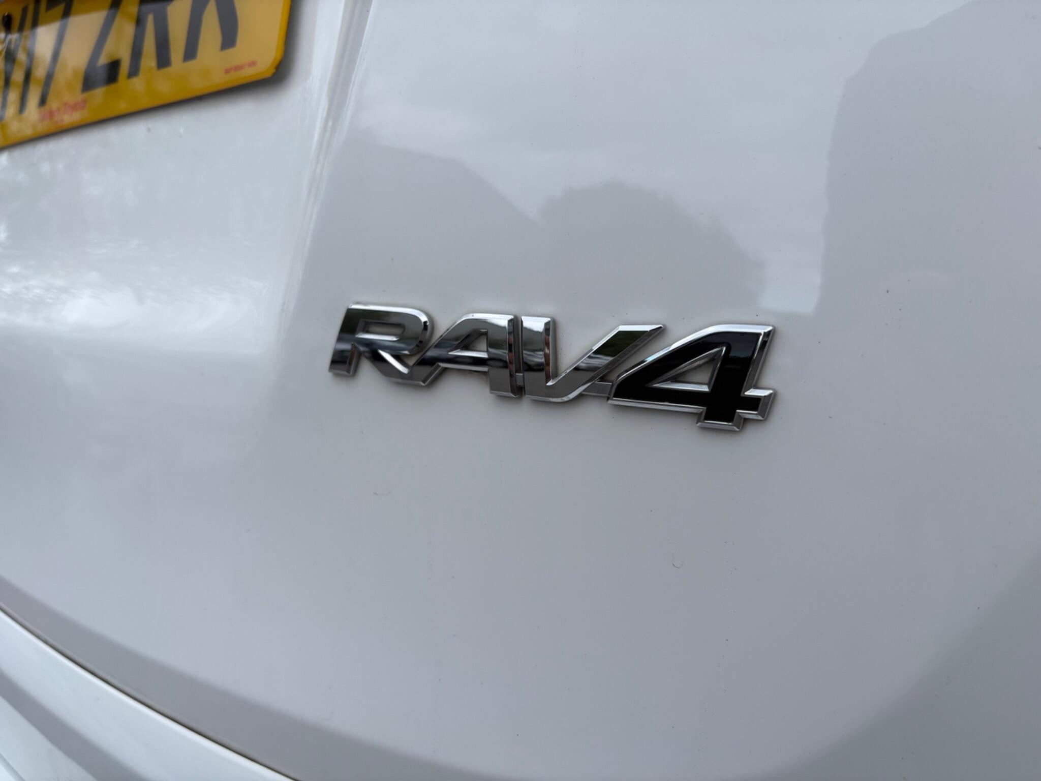 Toyota RAV4 - Image 19