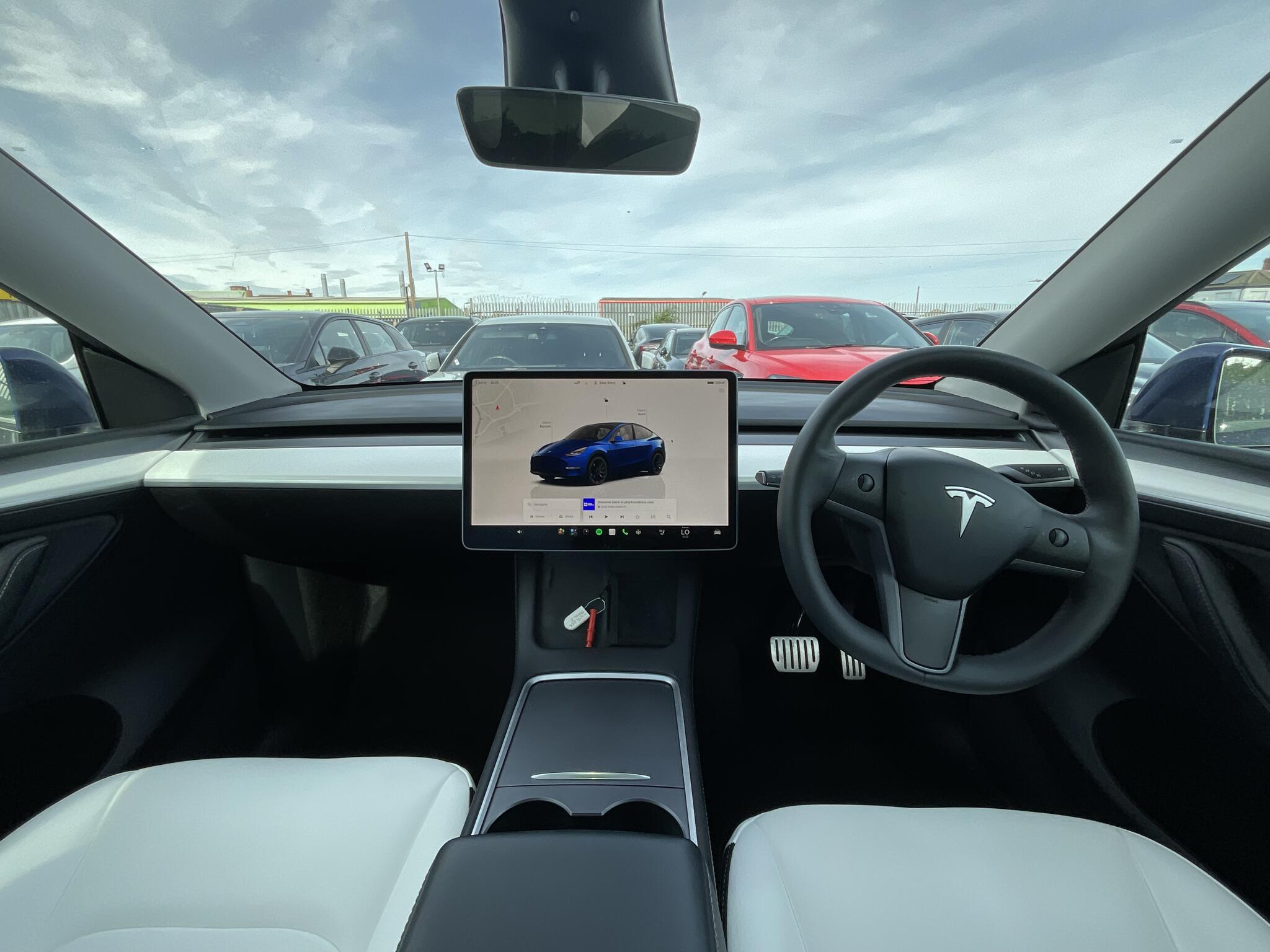 Tesla Model Y - Image 7