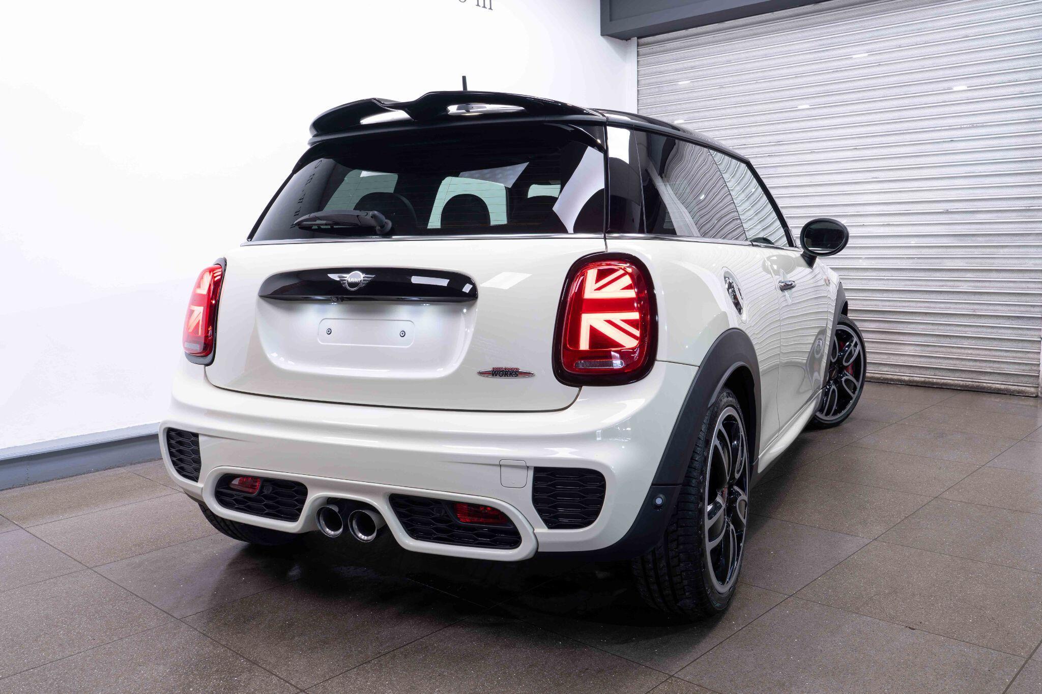 MINI Hatch - Image 6