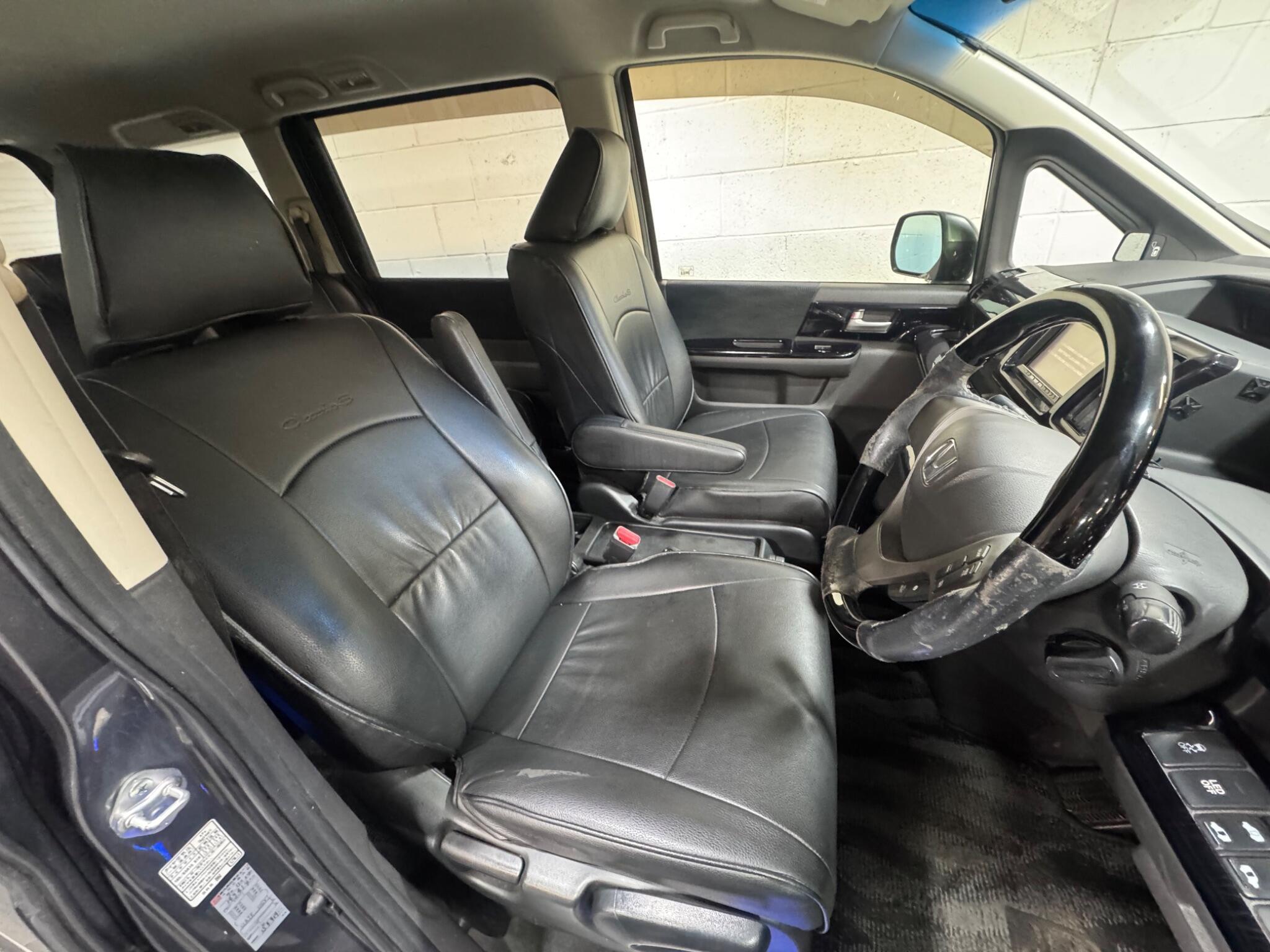 Honda Stepwagon - Image 7