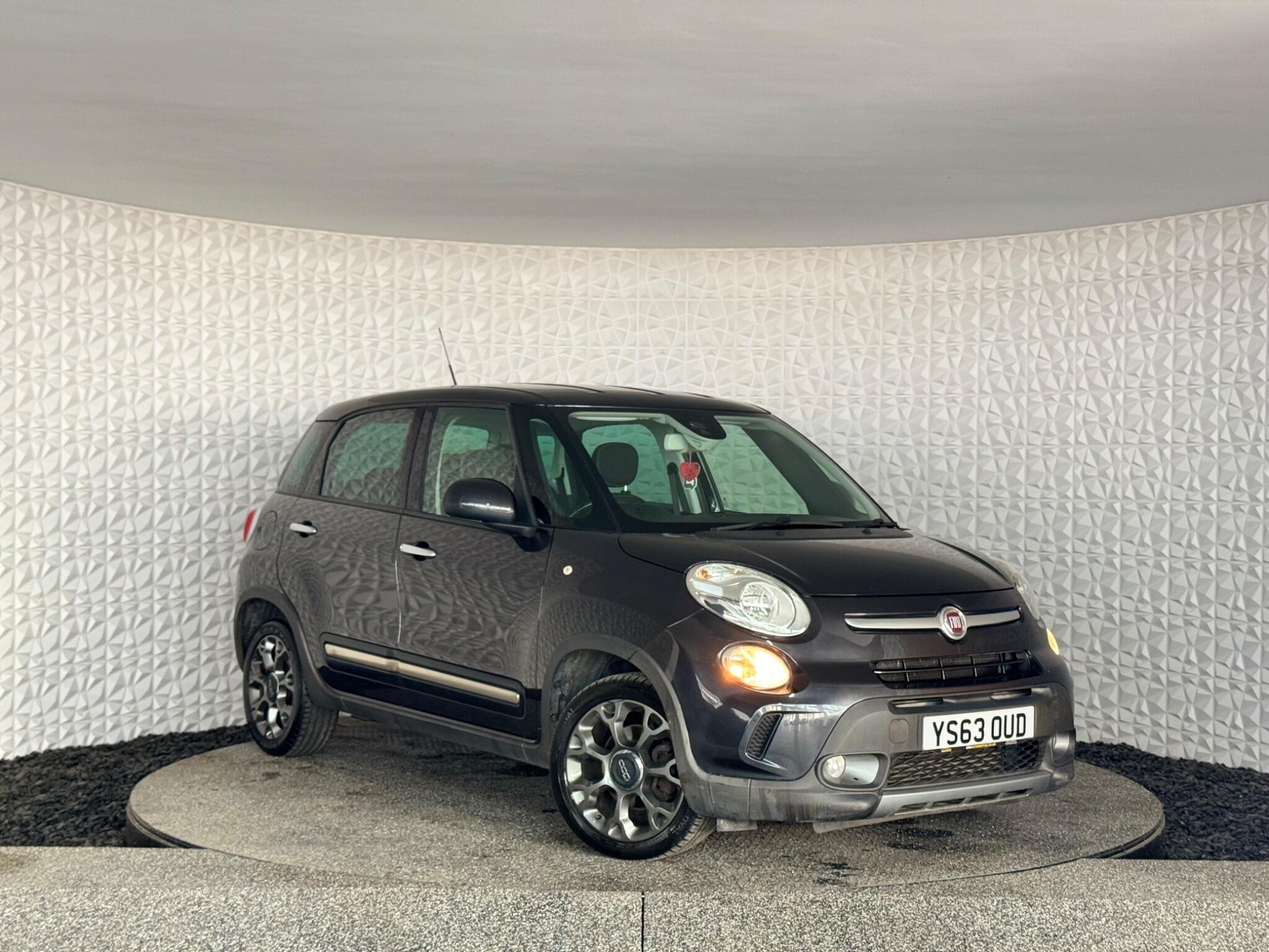 Fiat 500L - Image 11