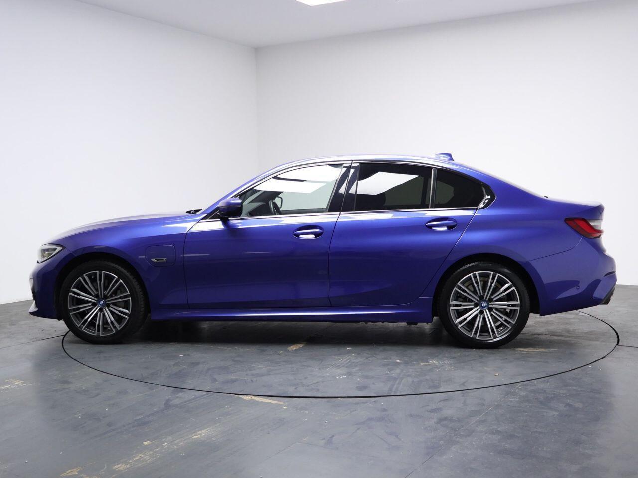 BMW 3 Series - Image 8