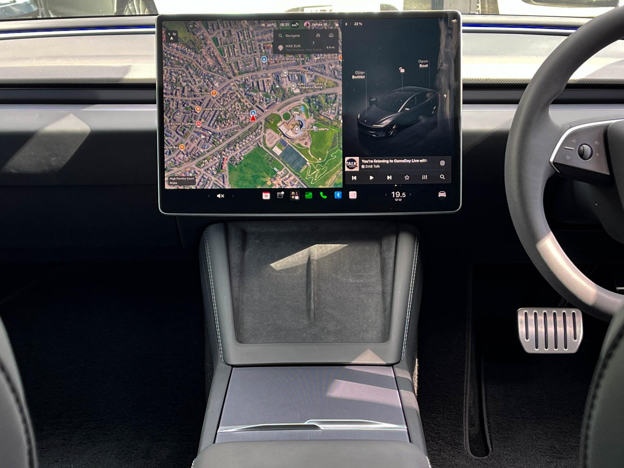 Tesla Model 3 - Image 10