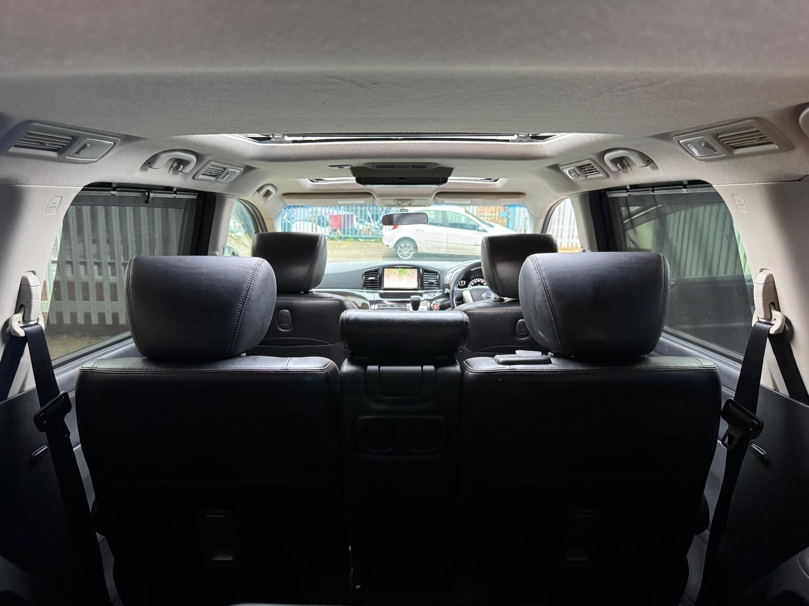 Nissan Elgrand - Image 38