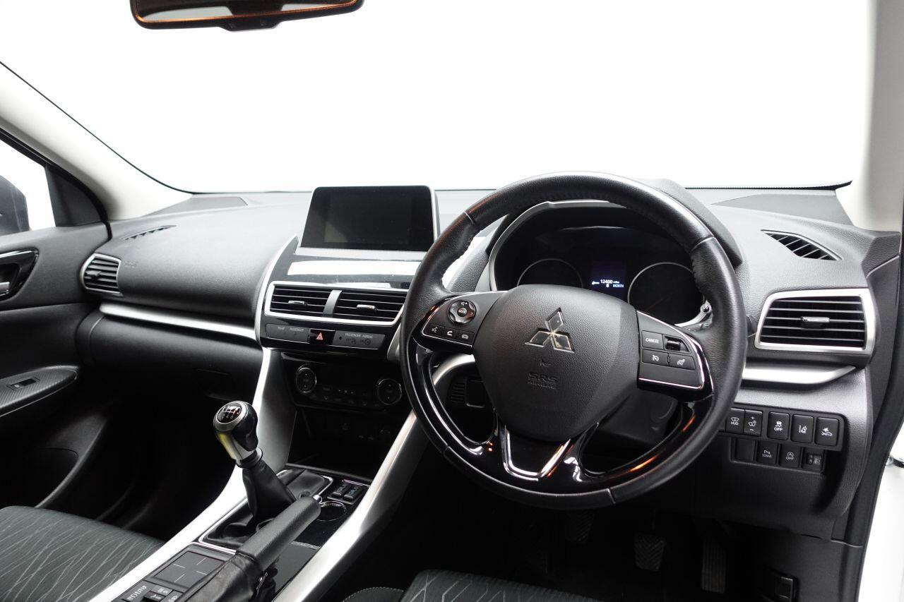 Mitsubishi Eclipse Cross - Image 15