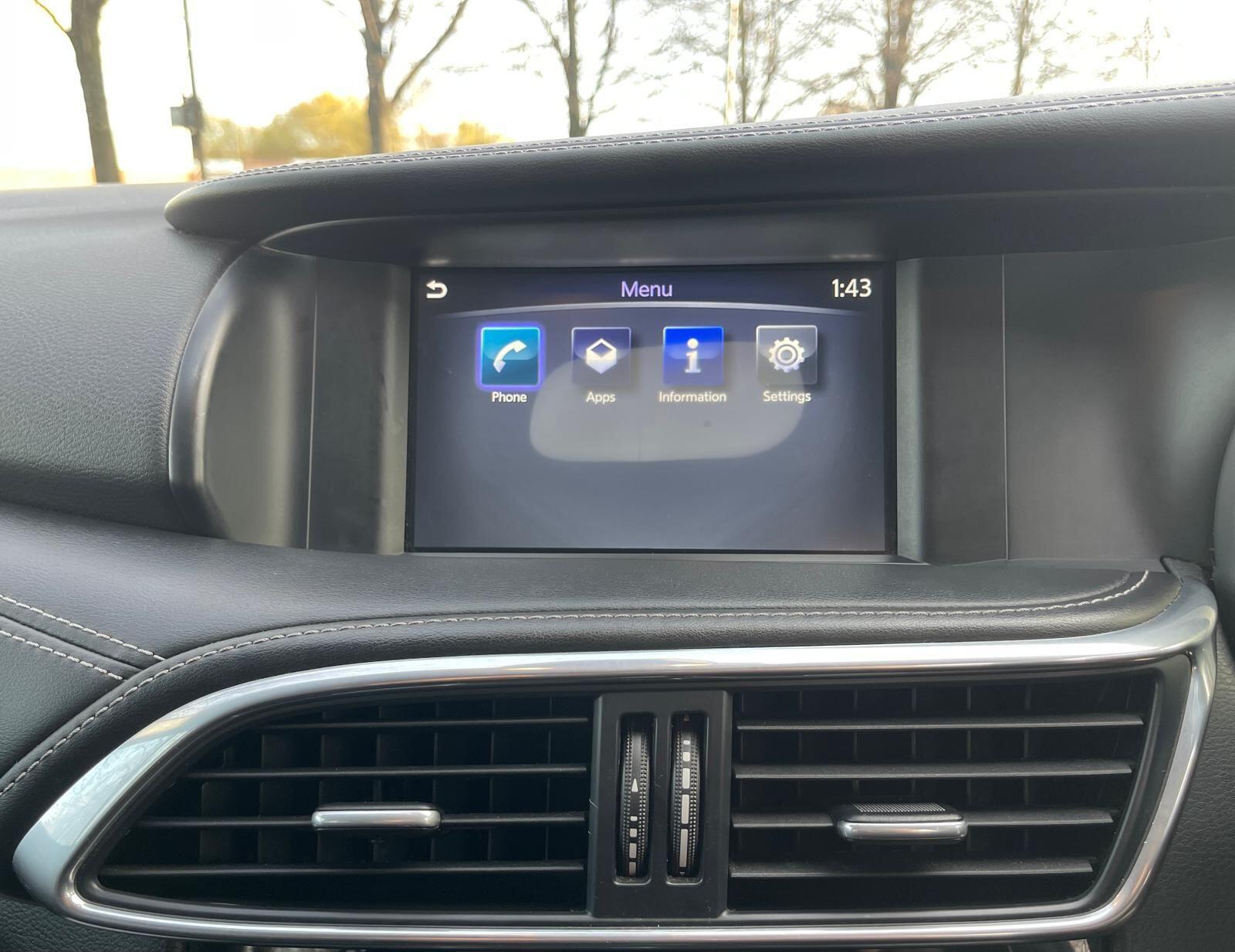 Infiniti Q30 - Image 34