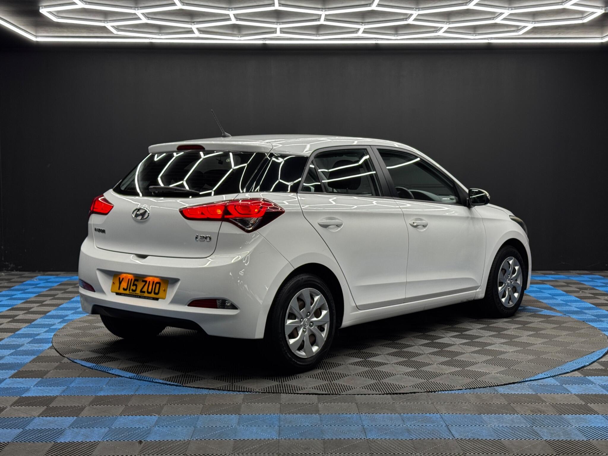Hyundai i20 - Image 5